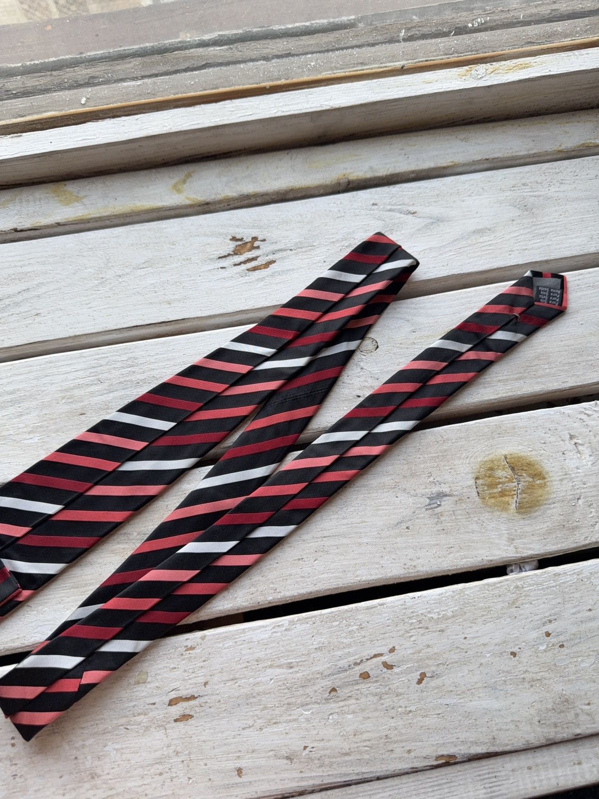 Designer × Karl Lagerfeld Karl Lagerfeld Striped Silk Tie Red Black Gray Vintage Size ONE SIZE - 6 Thumbnail
