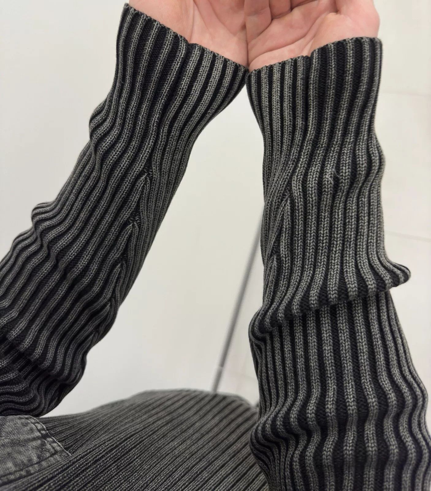 Vintage VINTAGE 2000s Y2K MENS STYLE DIESEL RIBBED SWEATER FADED Size US L / EU 52-54 / 3 - 6 Thumbnail