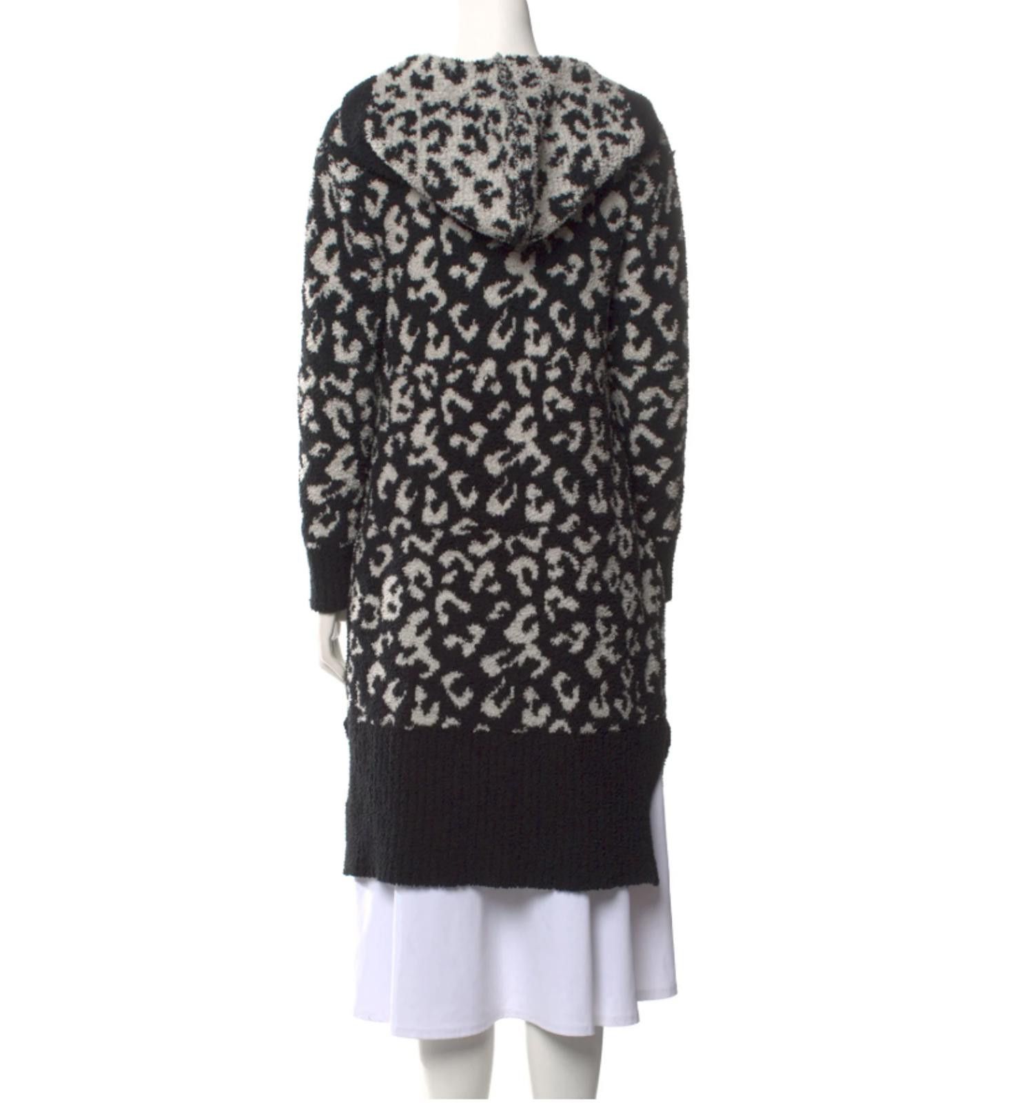 Ugg UGG Animal Print V-Neck Sweater Size: XS Size XS / US 0-2 / IT 36-38 - 3 Thumbnail
