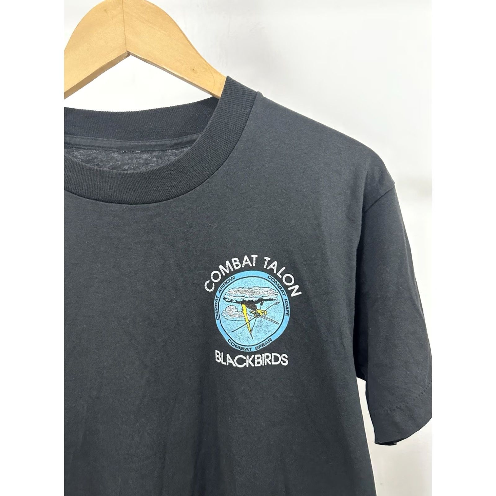 Vintage VTG 80s US Air Force Special Operations Forces Combat Talon Blackbird T-Shirt L Mens Black USAF Military Shirts 80s Vintage USAAF Top Size US L / EU 52-54 / 3 - 4 Thumbnail