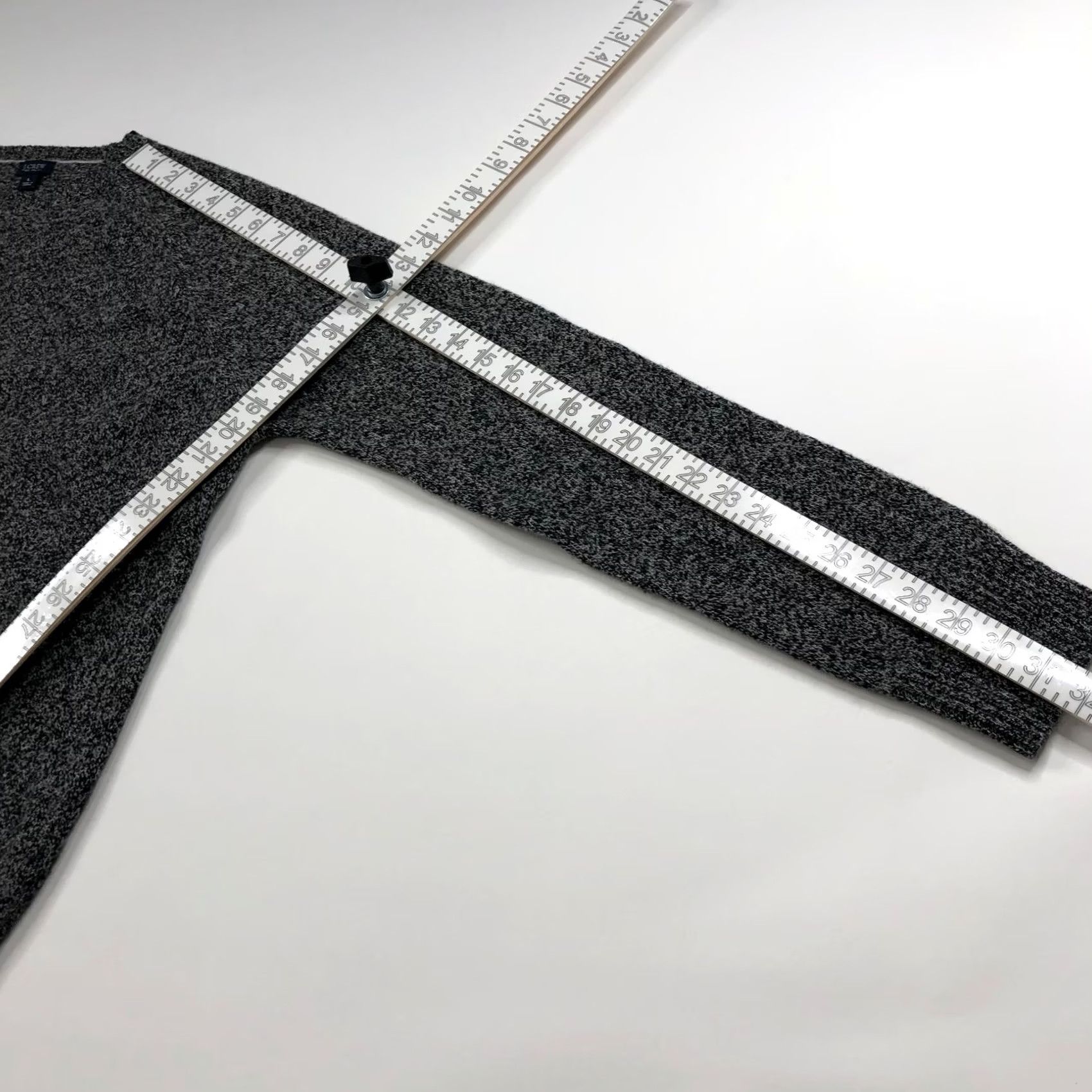 J.Crew J.Crew Men's L Pullover Sweater Long Sleeve Marled Black Gray 100% Lambswool HOLE Size US L / EU 52-54 / 3 - 4 Thumbnail
