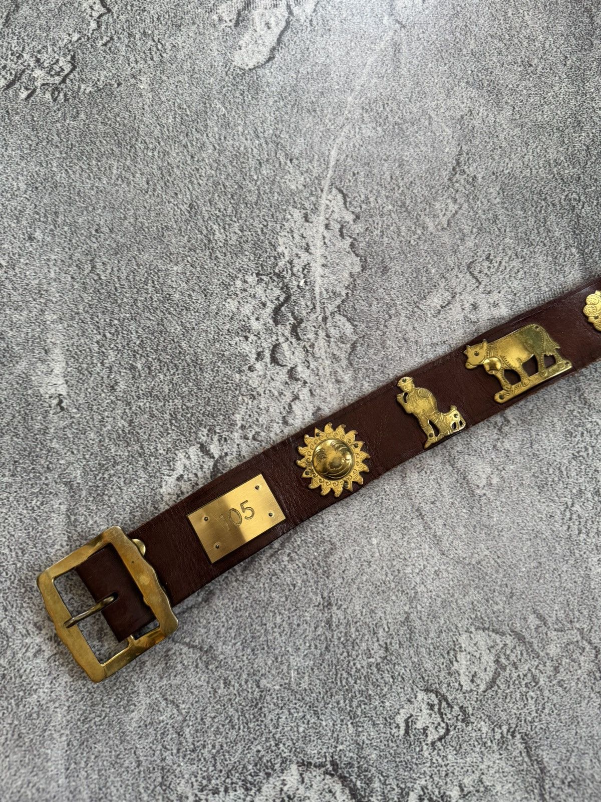 Etro 90s Retro vintage leather belt iconic cows 🐄 metal details Size ONE SIZE - 4 Thumbnail