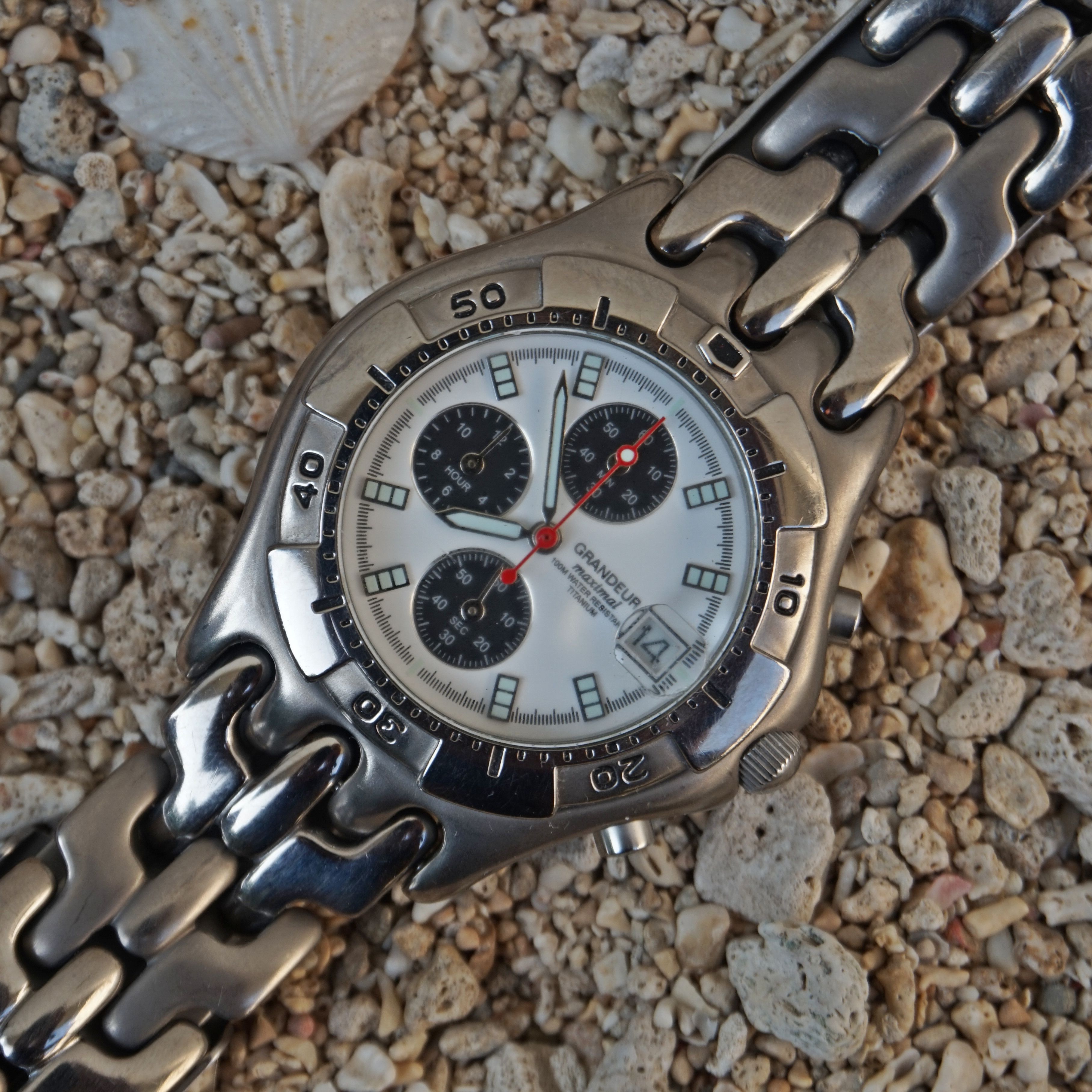 Other 90s Grandeur Panda Chronograph watch fishbone bracelet Size ONE SIZE - 1 Thumbnail