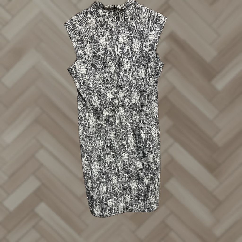 M.M.LaFleur VINTAGE Mm. Lafleur Aditi Sleeveless Ivory Black Crackle V-Neck Sheath Dress Size 12 Size XL / US 12-14 / IT 48-50 - 1 Thumbnail