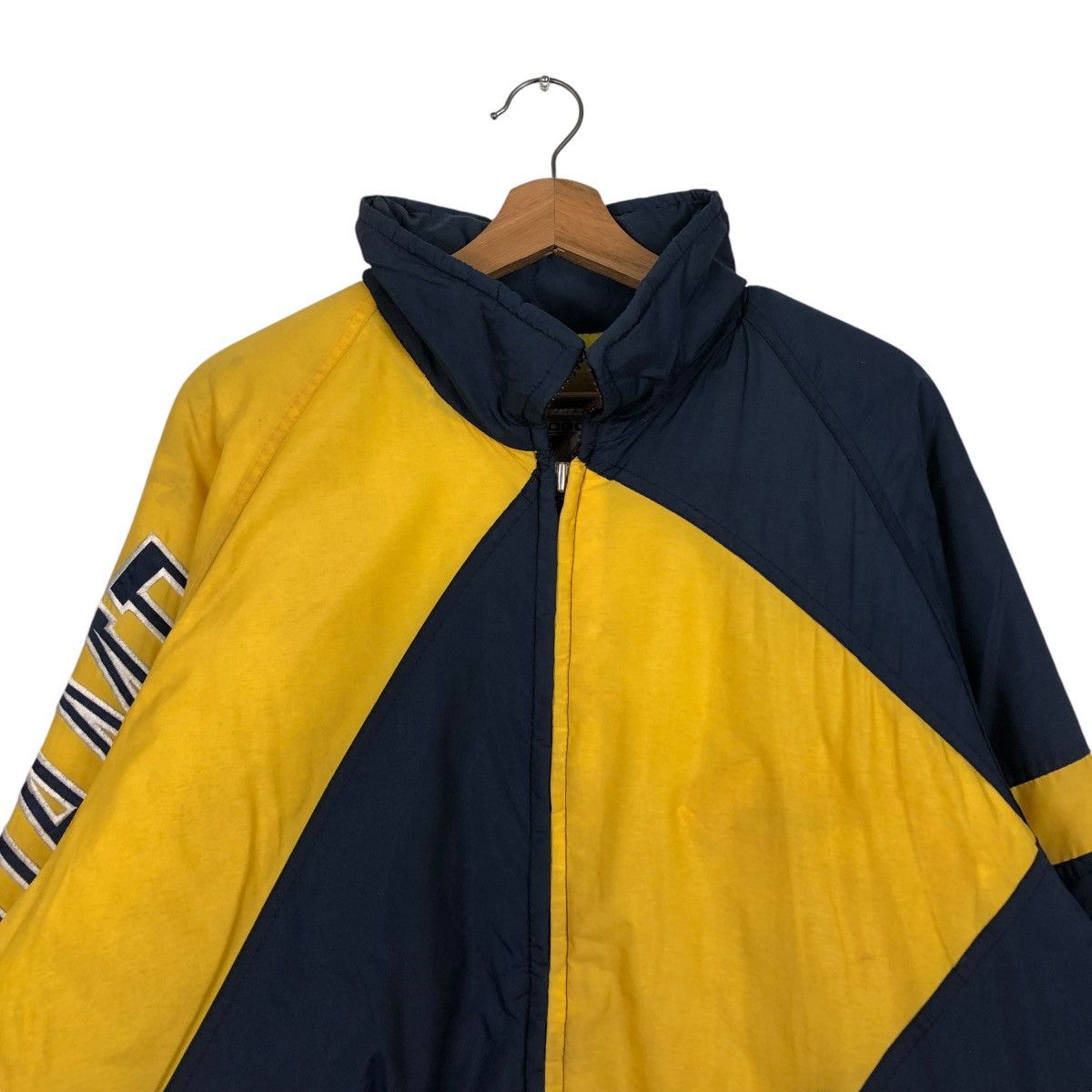 Japanese Brand 🔥VINTAGE BOMBER JACKET NOTRE DAME FIGHTING IRISH BIG LOGO Size US L / EU 52-54 / 3 - 5 Thumbnail