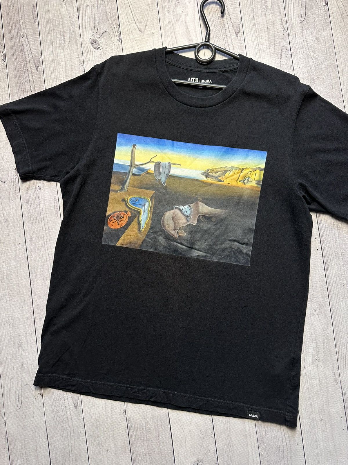 Uniqlo Uniqlo vs Salvador Dali Spanish tee MoMA rare size M Size US M / EU 48-50 / 2 - 3 Thumbnail