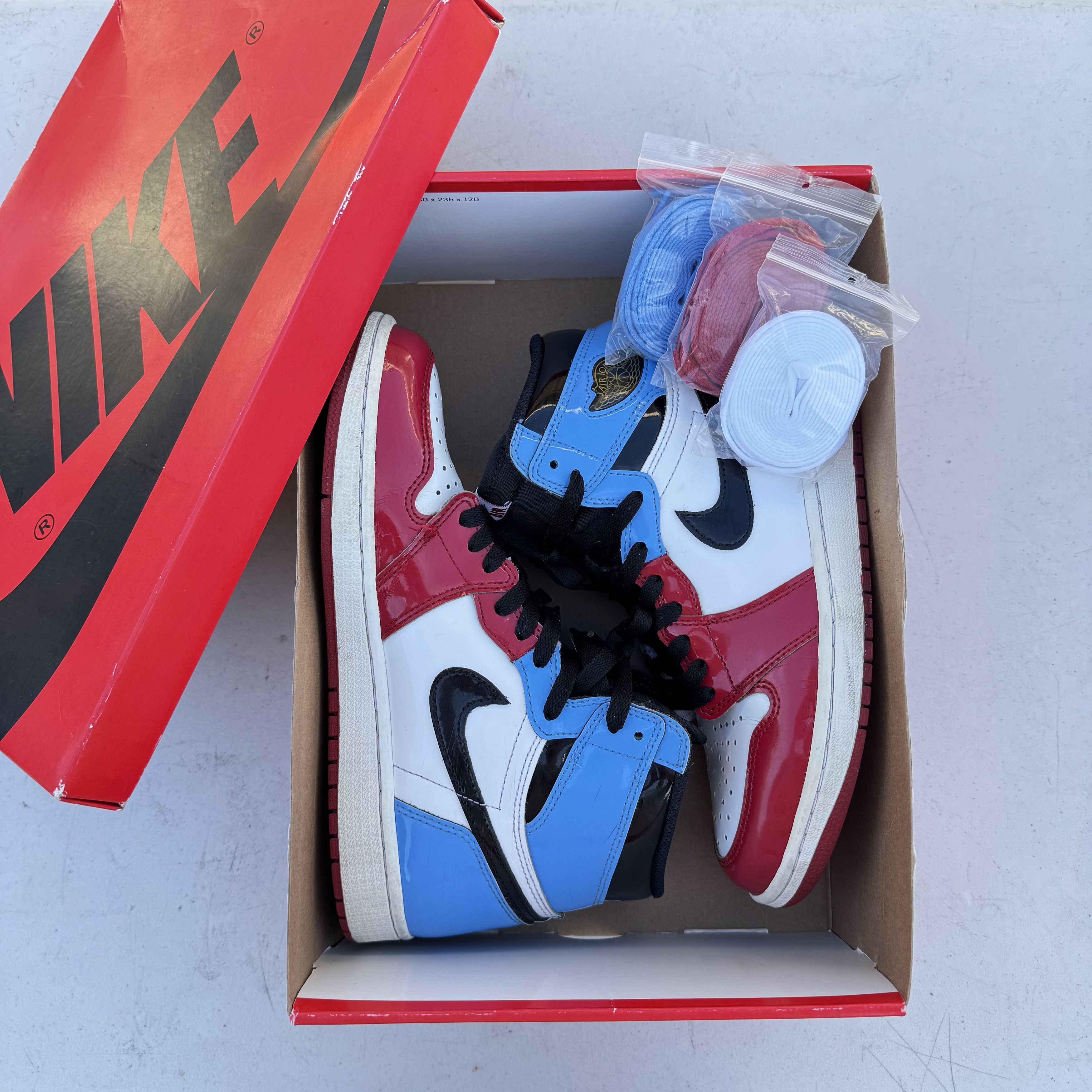 Jordan Brand Air Jordan 1 Retro High OG Fearless Size US 8.5 / EU 41-42 - 7 Thumbnail