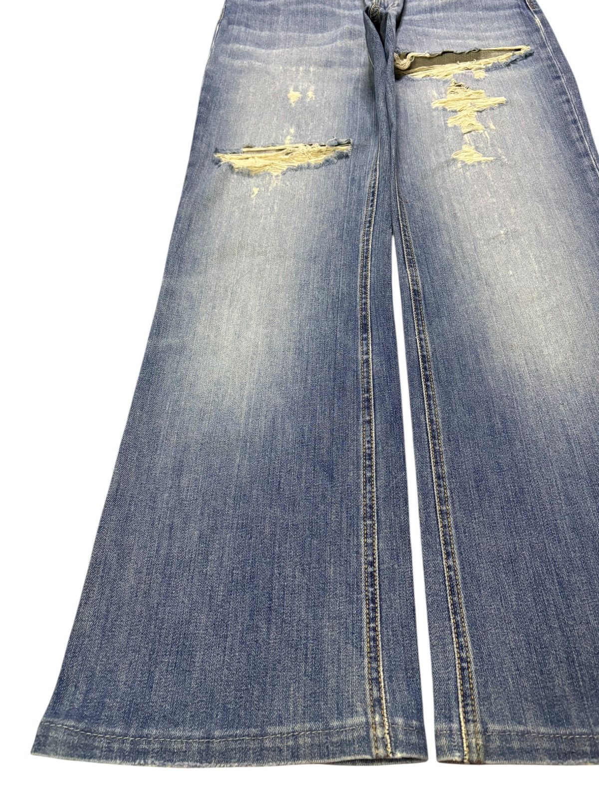 Japanese Brand Vintage Max Mara Faded Wash Distress Rip Bootcut Flare Jean Size 28" / US 6 / IT 42 - 6 Thumbnail