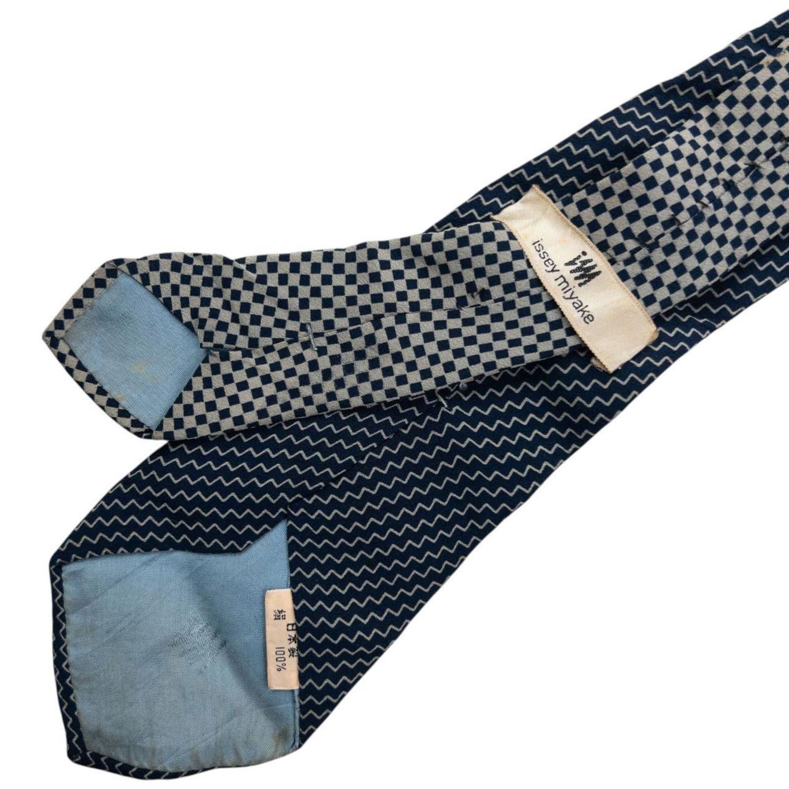 Issey Miyake Vintage 90s Issey Miyake Zig Zag Pattern Silk Tie Size ONE SIZE - 6 Thumbnail