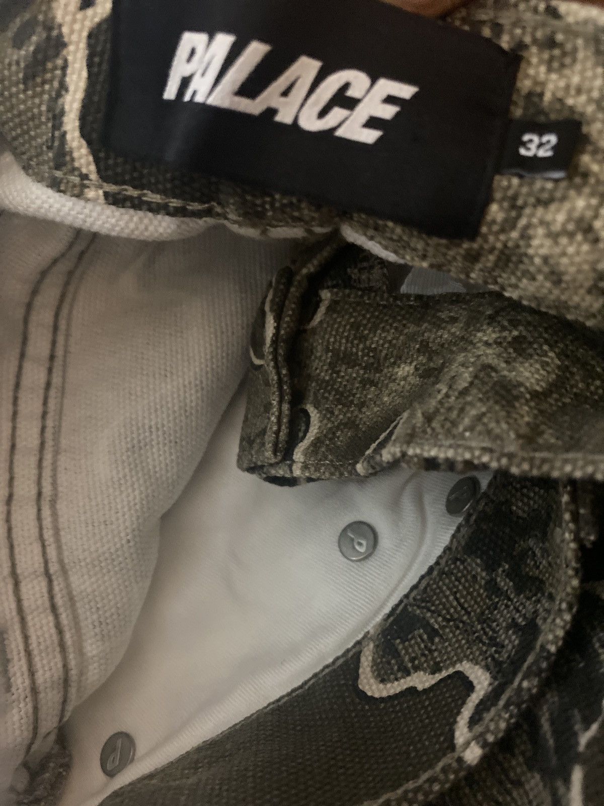 Palace × Realtree Palace Canvas Cobra P90 Baggy Jean Realtree Size 32 Size US 32 / EU 48 - 11 Thumbnail