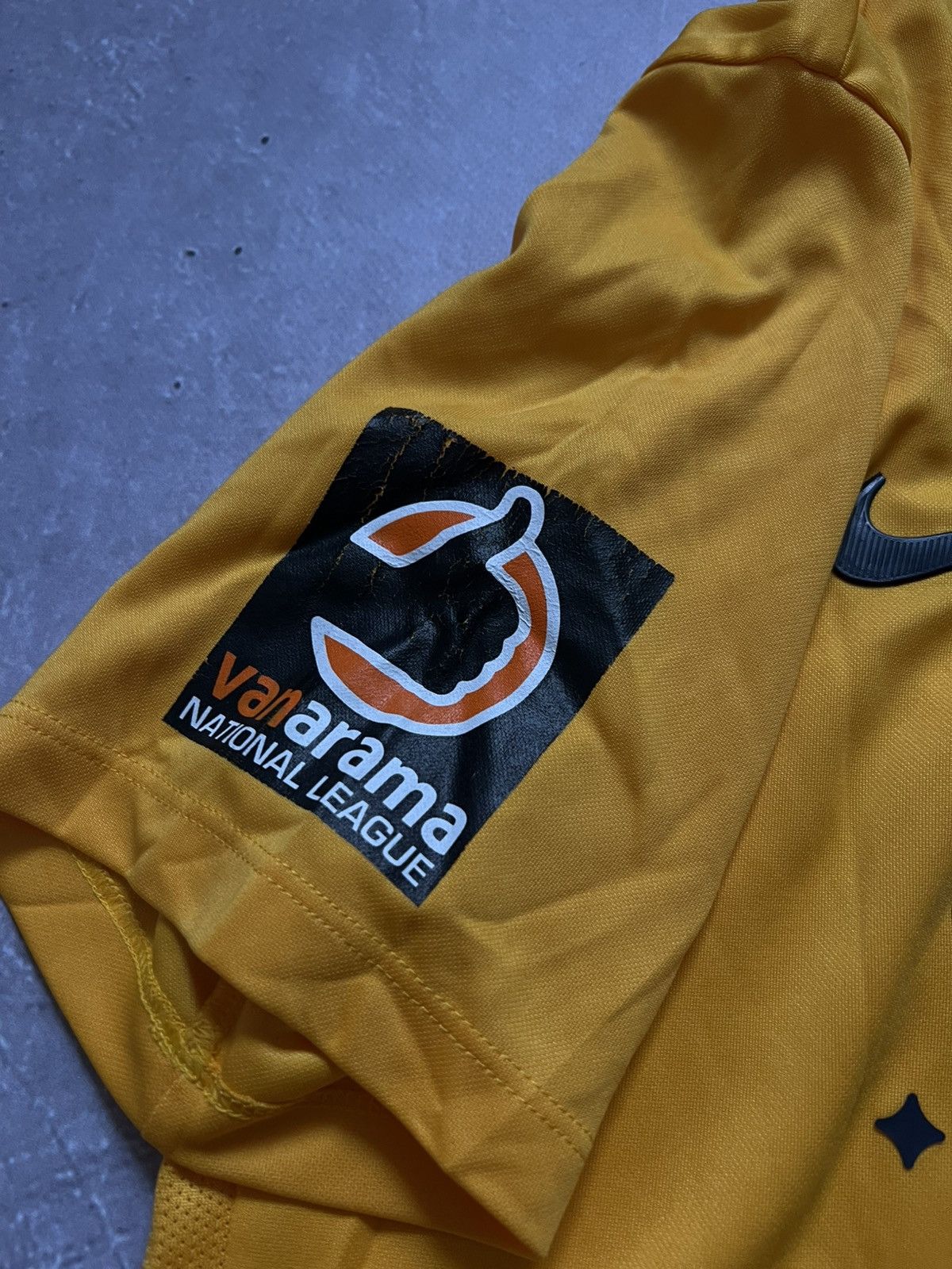 Nike Torquay United 2019-20 Nike t-shirt football jersey sz M #11 Size US M / EU 48-50 / 2 - 5 Thumbnail
