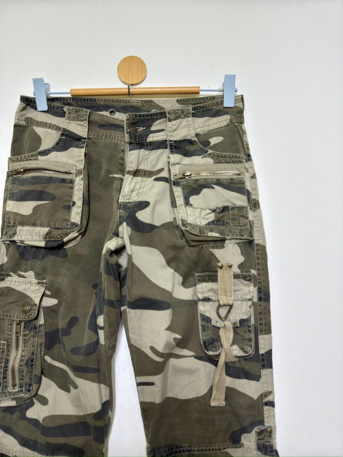 Japanese Brand Flare Camo Tactical Multi-Pocket Low Rise Raspberry Style Size US 27 - 5 Thumbnail