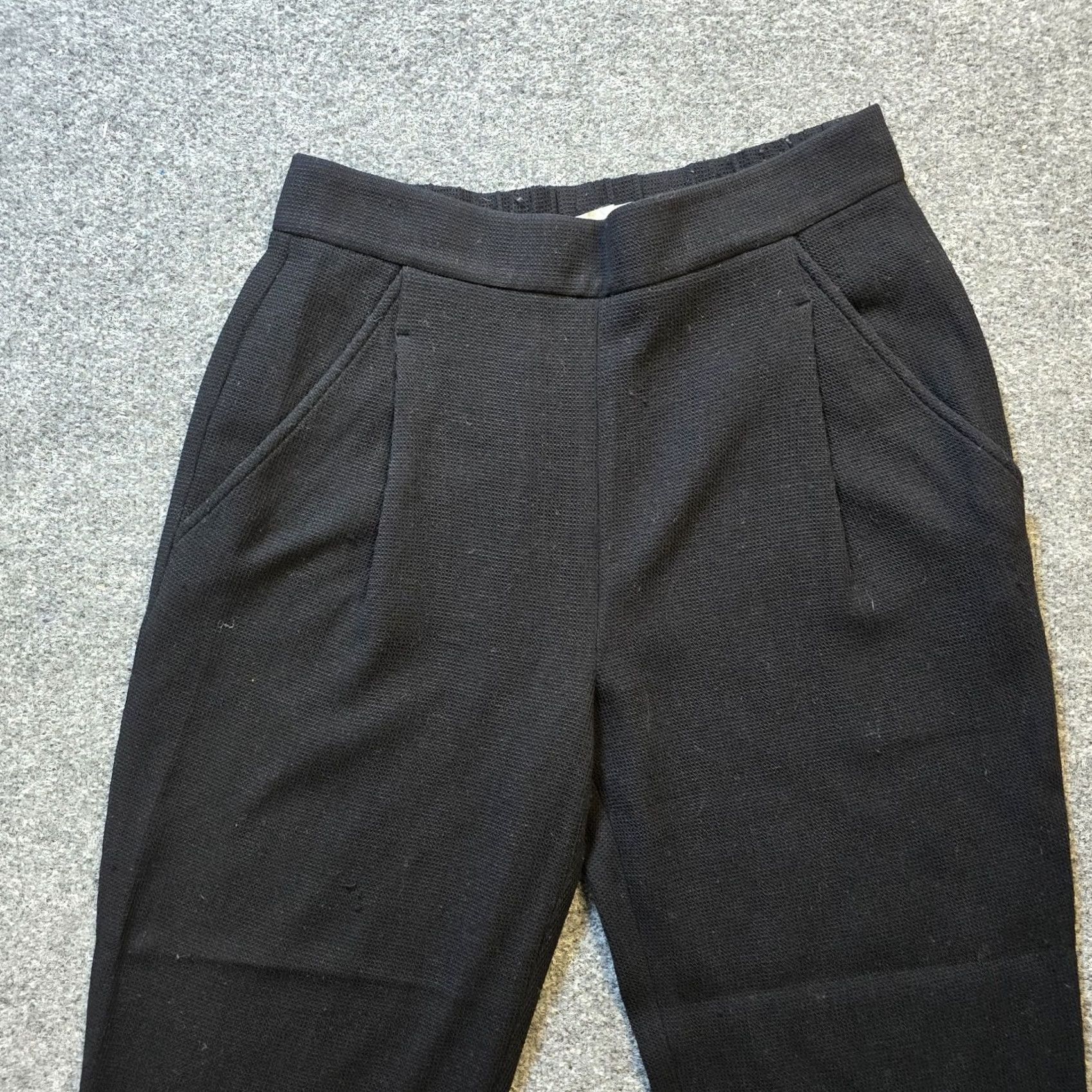 Vince Vince Pants Womens Size S Black Waffle Knit Wool Blend Tapered Pull On Casual Ranked Regular Ankle 27 In Inseam City Seasonal Fall Winter Spring Women Size 28" / US 6 / IT 42 - 2 Thumbnail