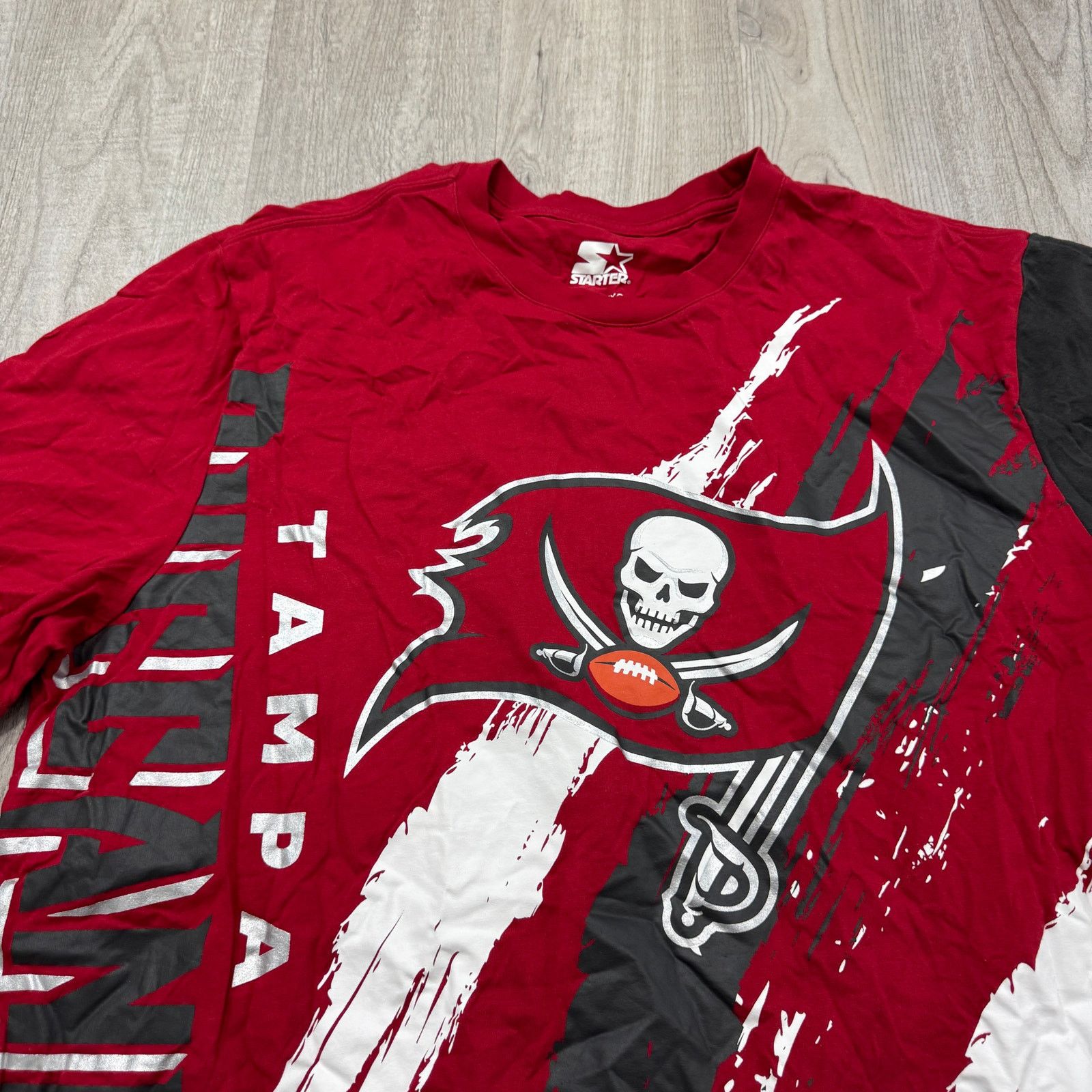 Starter Starter Tampa Bay Buccaneers Shirt Mens 2XL Red All Over Size US XXL / EU 58 / 5 - 3 Thumbnail