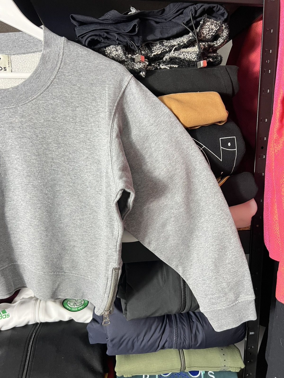 Acne Studios 🩶 Acne Studios Bird Z Sweatshirt Fleece Pullover Cropped Size XS / US 0-2 / IT 36-38 - 3 Thumbnail