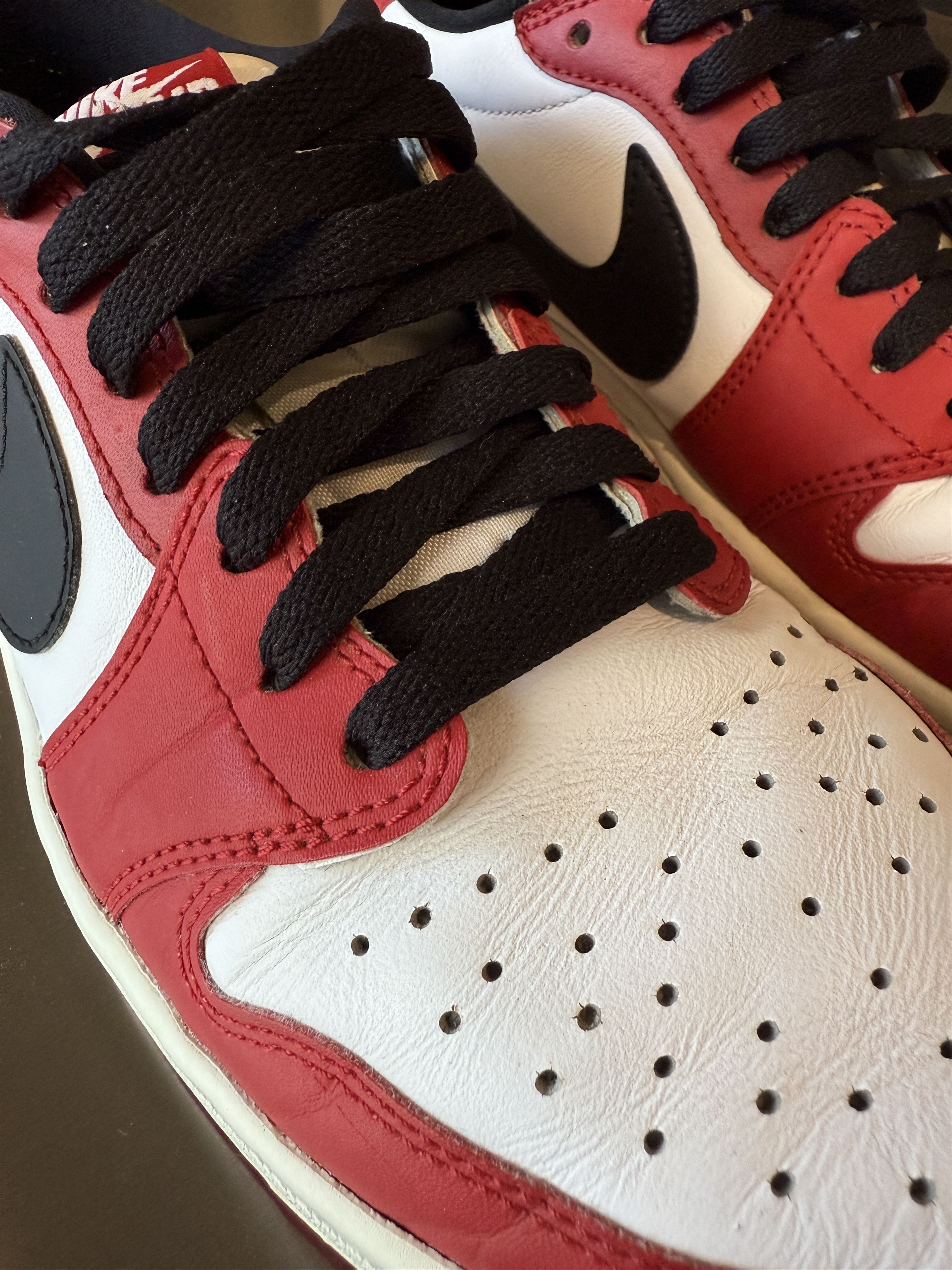 Jordan Brand × Nike 2016 Air Jordan 1 Retro Low OG Chicago Size US 8 / EU 41 - 12 Thumbnail