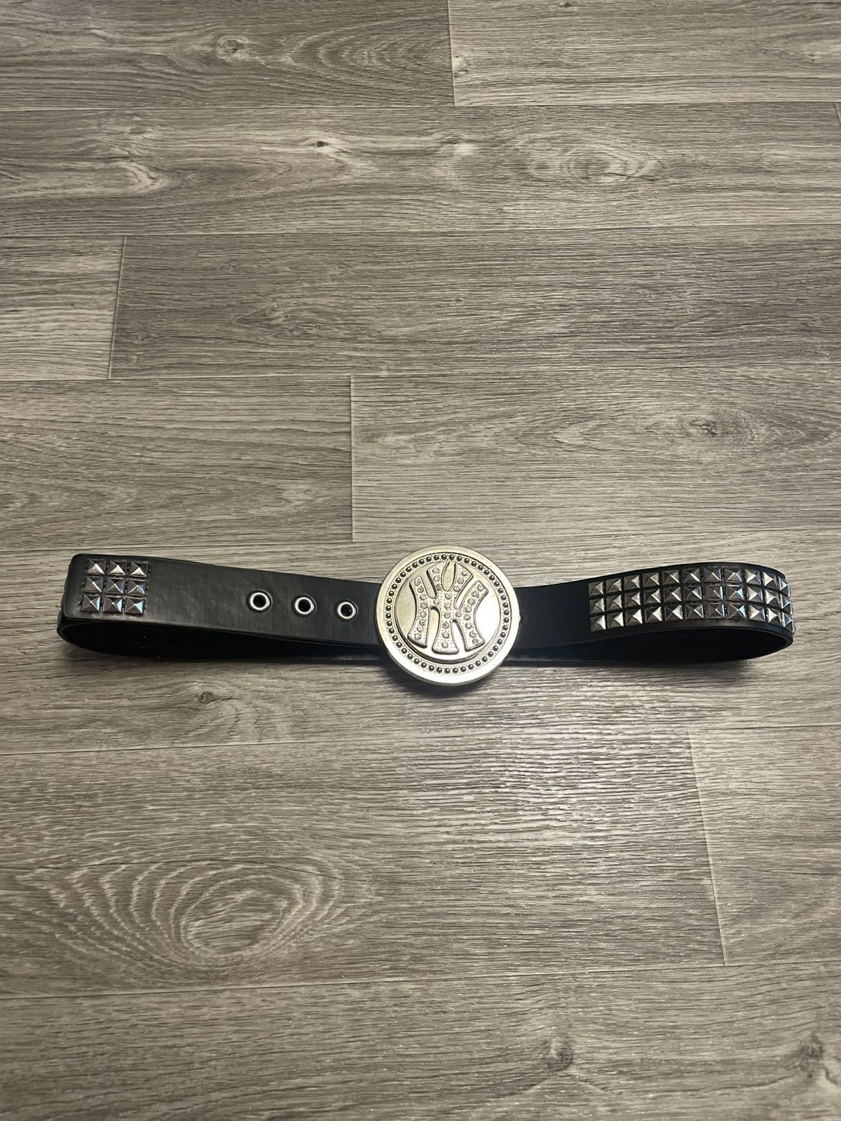 New York Yankees New York Yankees Pyramid Belt Spinner Big Buckle Rhinestone Size ONE SIZE - 1 Thumbnail