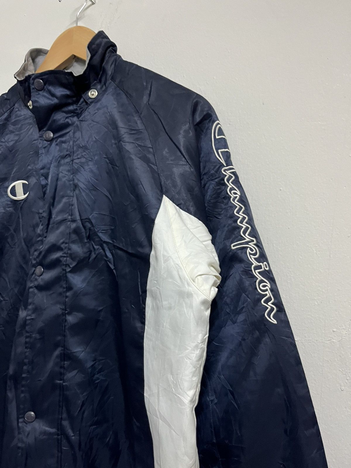 Champion 💥Vintage 90s Champion Big Logo Long Jackets Backhit Size US L / EU 52-54 / 3 - 5 Thumbnail
