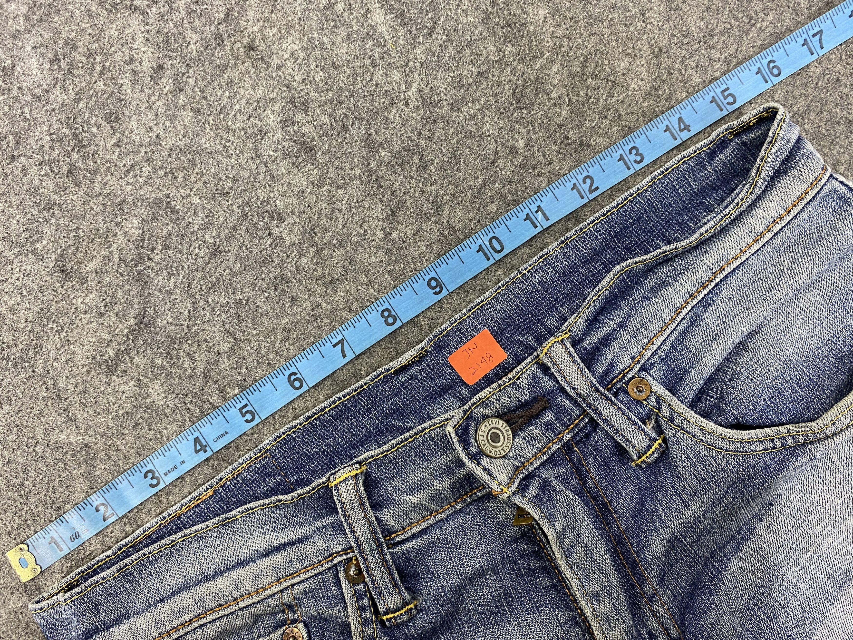 Levi's Light Blue Wash Vintage Levi's 511 31x32 Denim -JN2148 Size US 31 - 5 Thumbnail