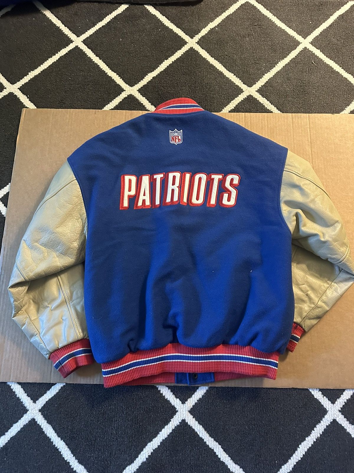 NFL New England Patriots vintage varsity bomber jacket Ford/Nike Size US L / EU 52-54 / 3 - 3 Thumbnail