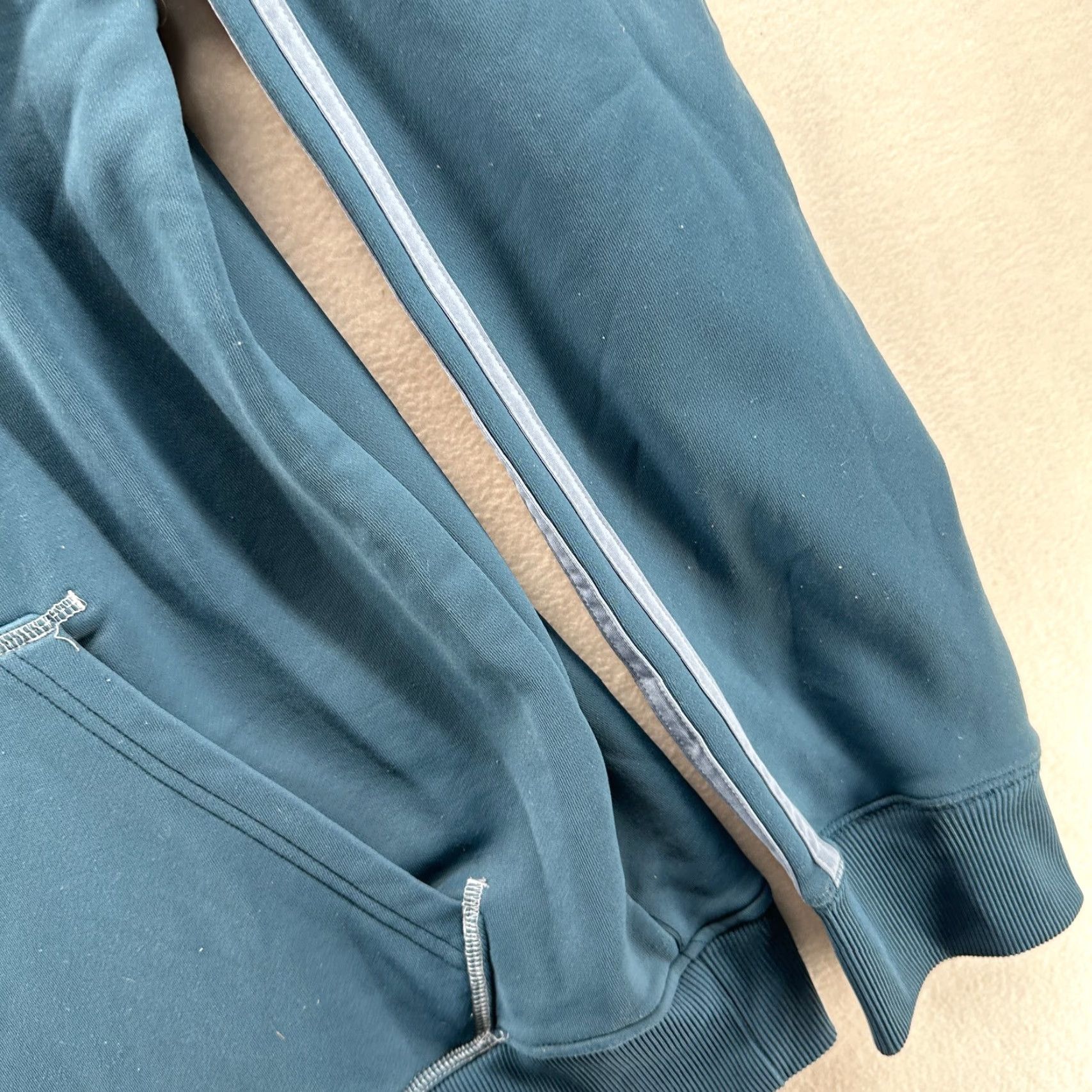 Adidas Adidas Pullover Hoodie Blue Men's Medium Long Sleeve Front Pockets Size US M / EU 48-50 / 2 - 7 Thumbnail