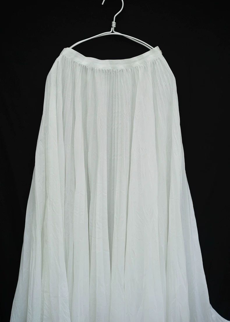 Issey Miyake issey miyake size:m White pleated skirt Size 42" / US 20 - 2 Thumbnail