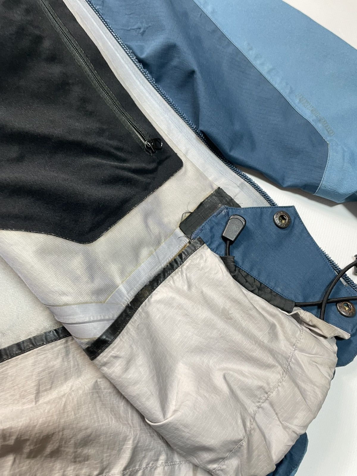 Arc'teryx Vtg Arc'teryx Sidewinder SV Gore-Tex Pro XCR Jacket Size L / US 10 / IT 46 - 8 Thumbnail