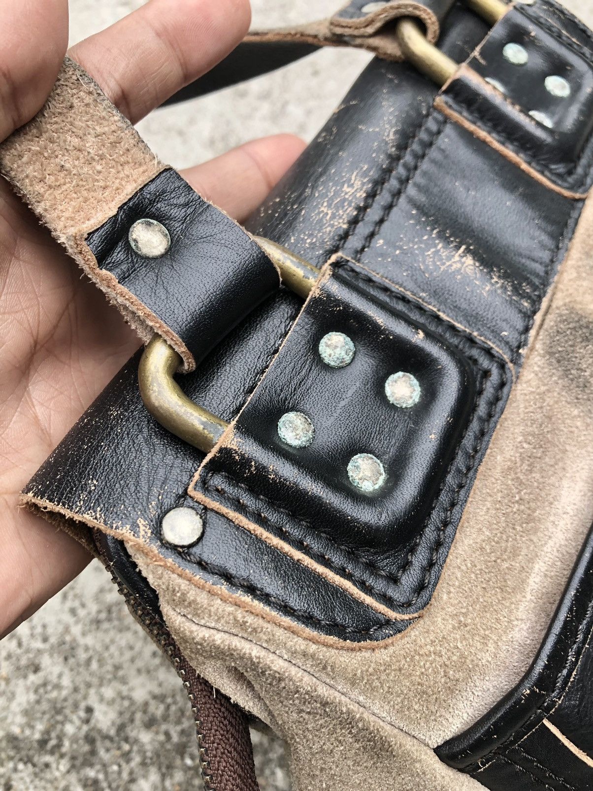 Diesel FULLY LEATHER DIESEL BLACK GOLD SLINGBAG Size ONE SIZE - 10 Thumbnail