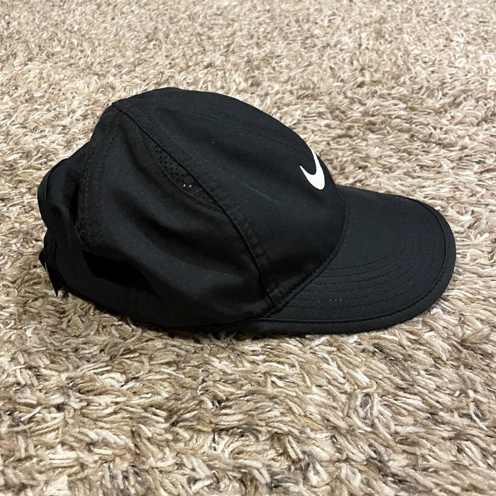 Nike Nike Featherlight Hat Strap Back Black Dri-FIT Running Lightweight Mens One Size Cap Size ONE SIZE - 4 Thumbnail