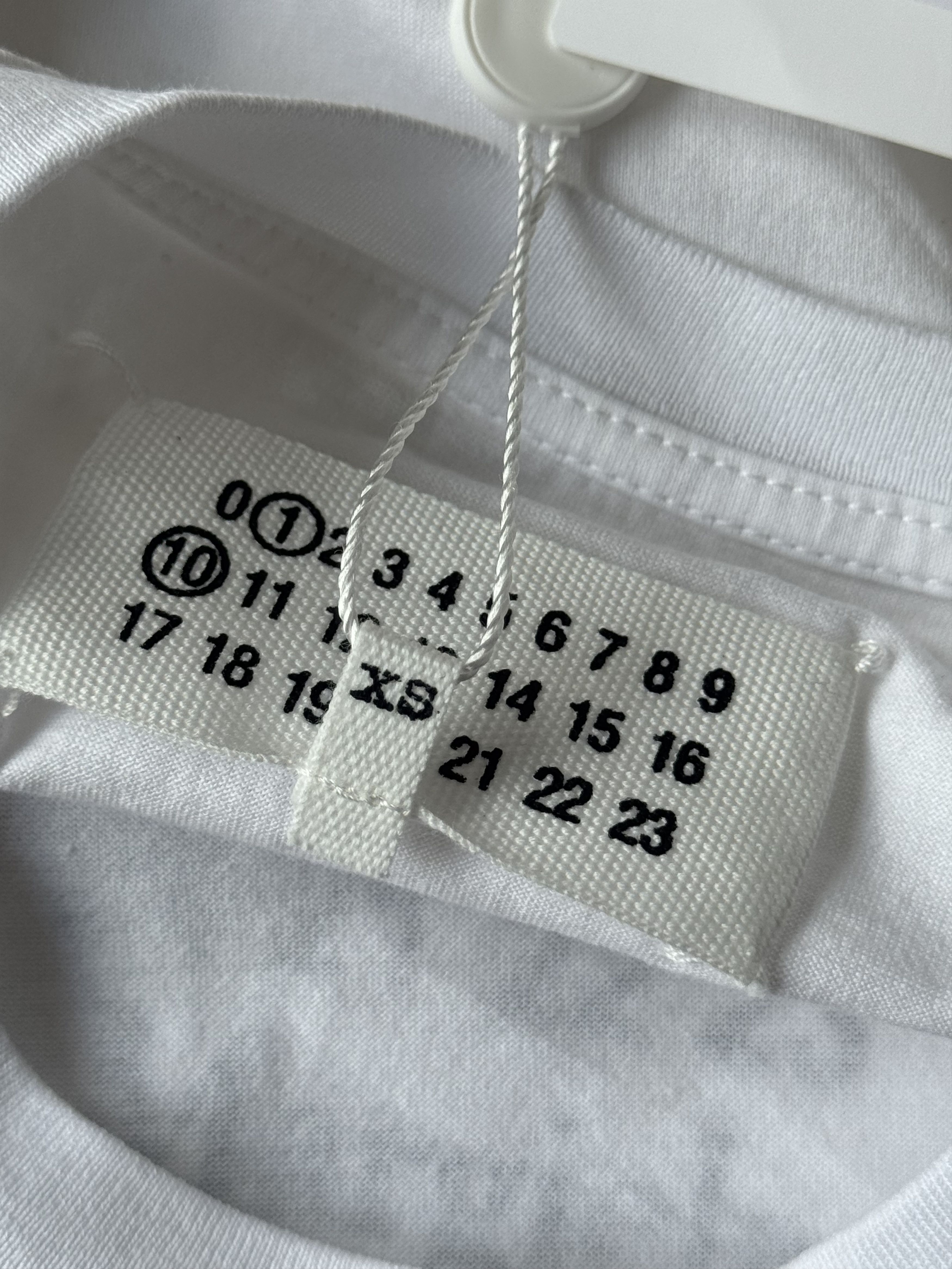 Maison Margiela Maison Margiela tshirt | new | size xs Size XS / US 0-2 / IT 36-38 - 6 Thumbnail
