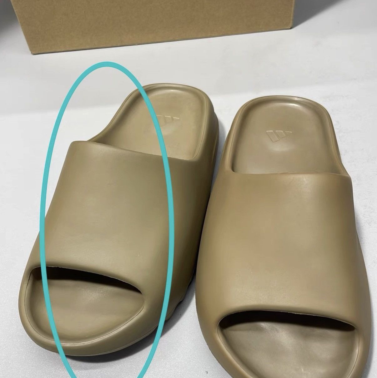 Adidas Adidas Yeezy Slide Brown FV8425 K37 Size US 8 / IT 38 - 2 Thumbnail