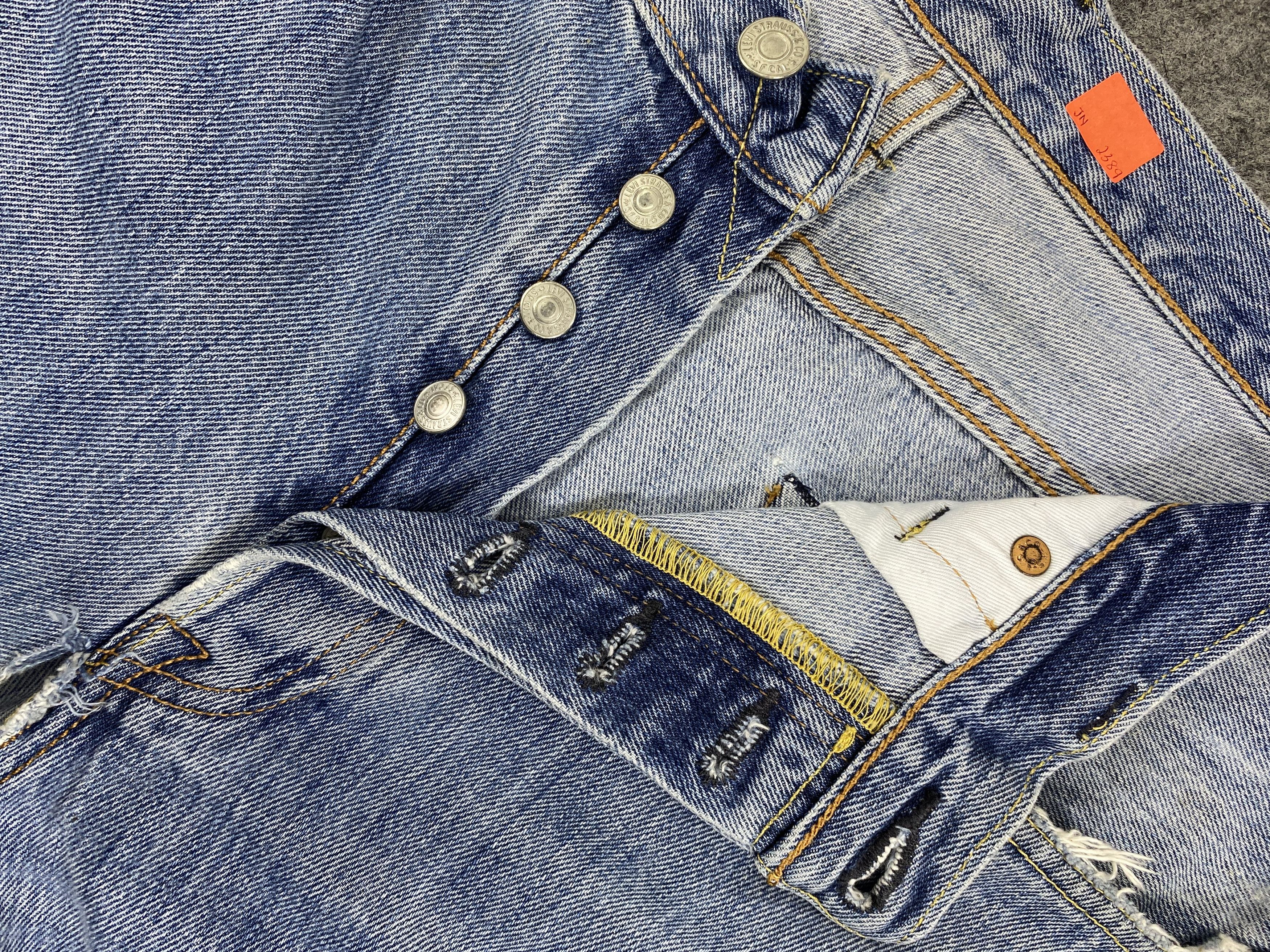 Levi's Dirty Used Blue Vintage Levi's 501 35x30.5 Denim -JN2389 Size US 35 - 6 Thumbnail