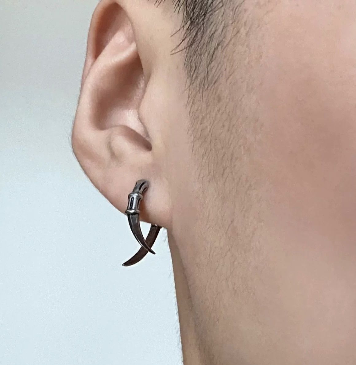 Japanese Brand × Vintage Avant garde punk claw bone earrings Size ONE SIZE - 1 Thumbnail