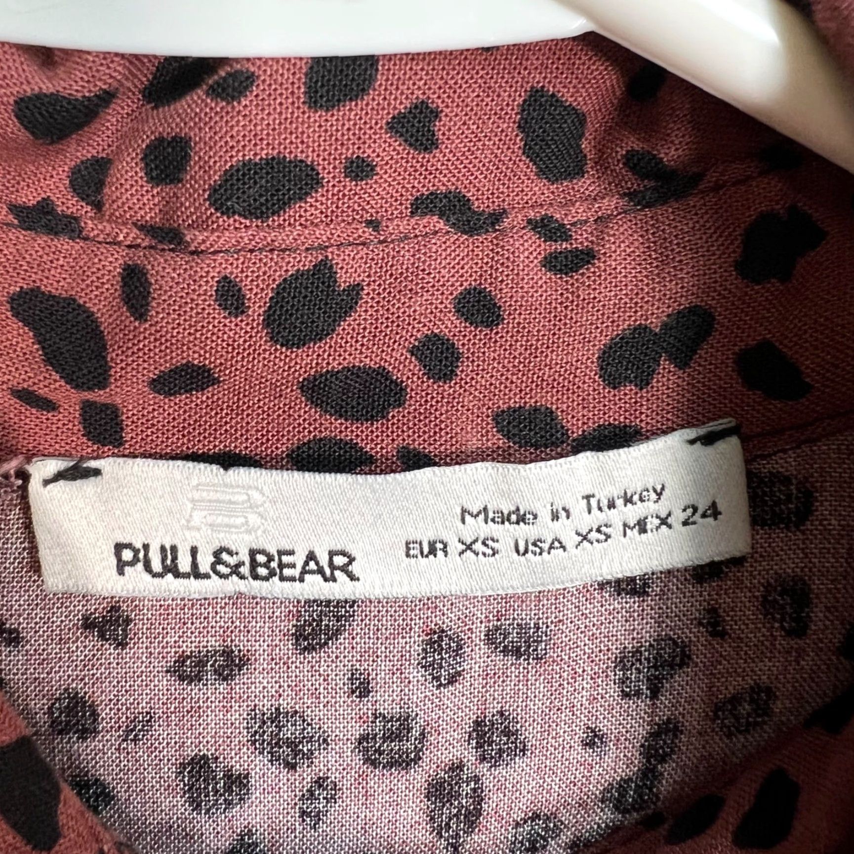 Vintage VINTAGE Pull & Bear Women’s Dress Maxi - Animal Print Long Sleeve Shirt Dress, XS Pink, Collared, Viscose, Womens Size XS / US 0-2 / IT 36-38 - 3 Thumbnail