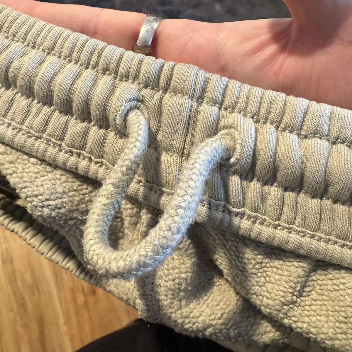 Off-White Beige Off-White Logo Sweatpants Size XXL Drawstring Size US 38 / EU 54 - 6 Thumbnail