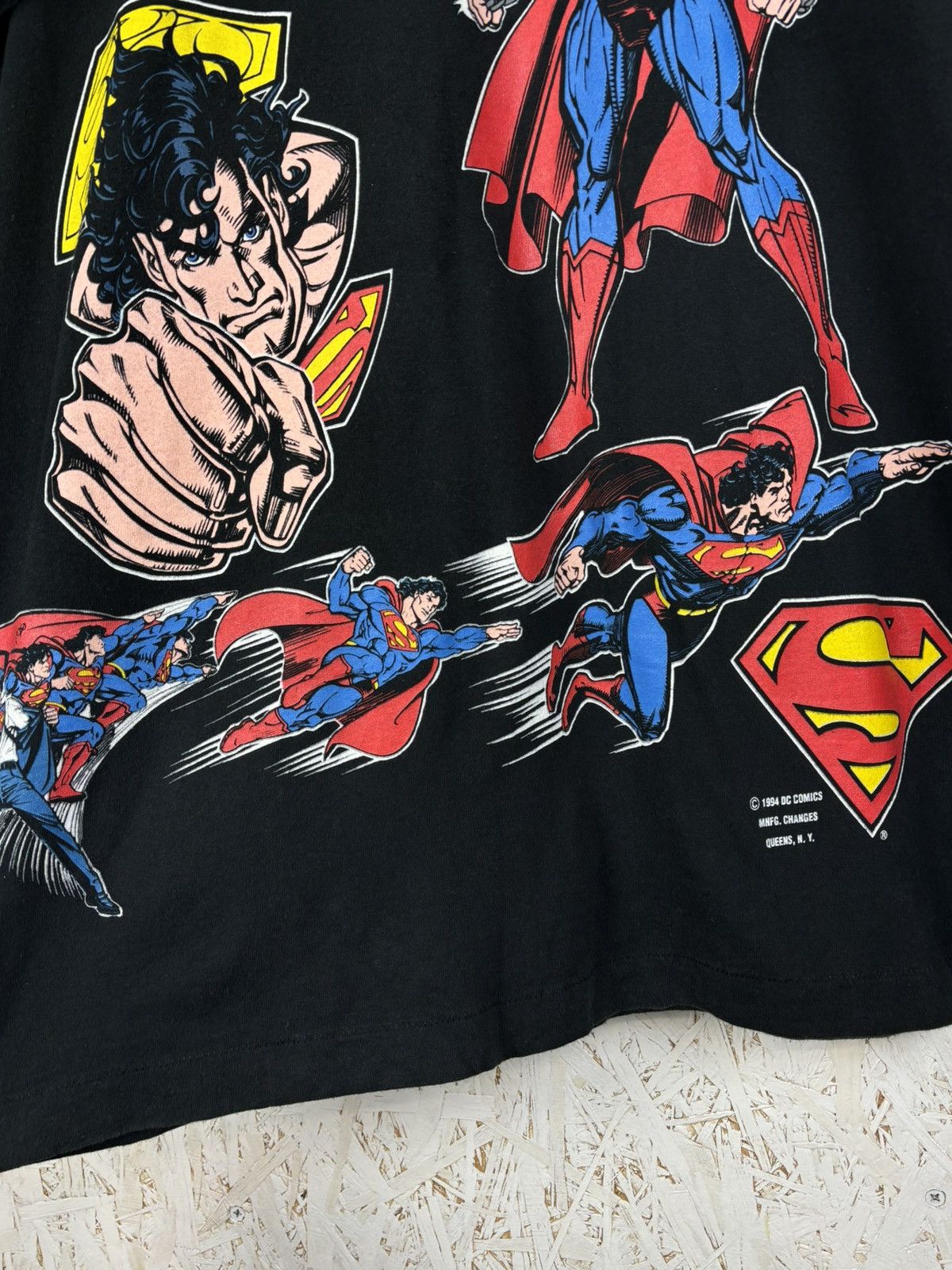 Vintage 90s Superman 1994 All Over Print AOP T-Shirt DC Comics XL Size US XL / EU 56 / 4 - 5 Thumbnail