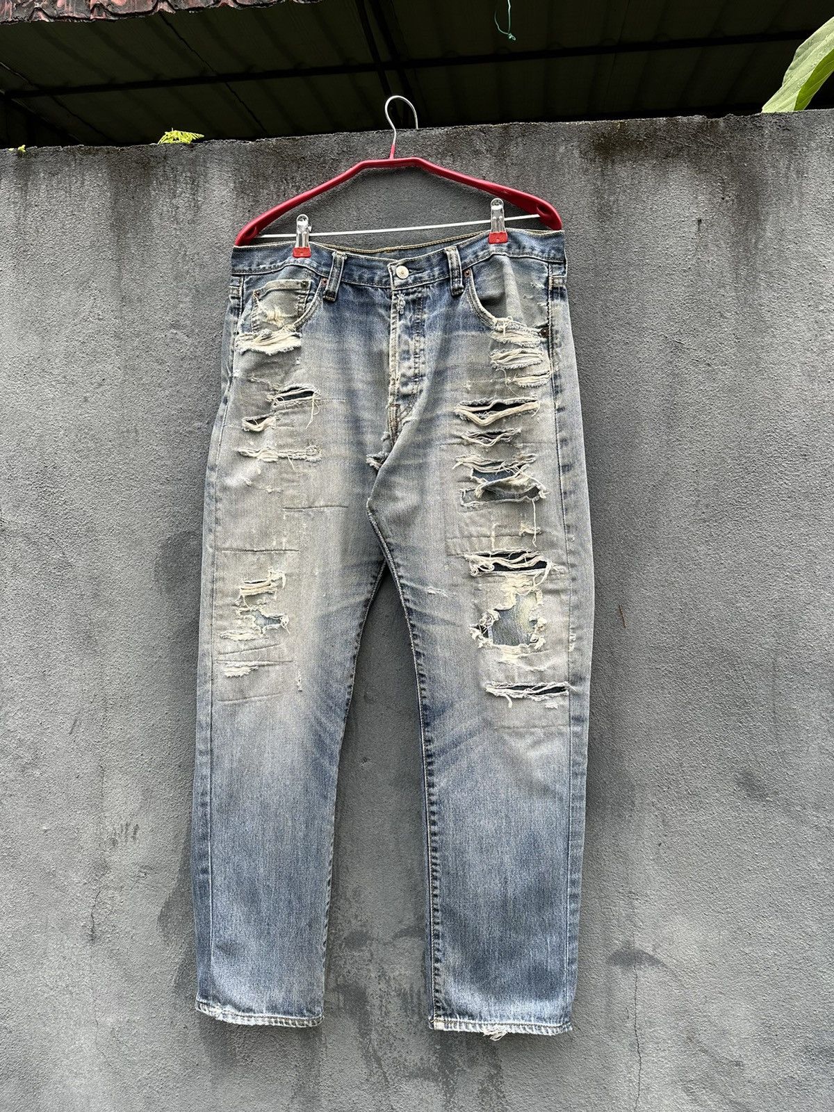 Levi's Vintage Clothing 👹Vintage Levis 501 Straight Cut Distressed Denim Size US 30 / EU 46 - 2 Thumbnail
