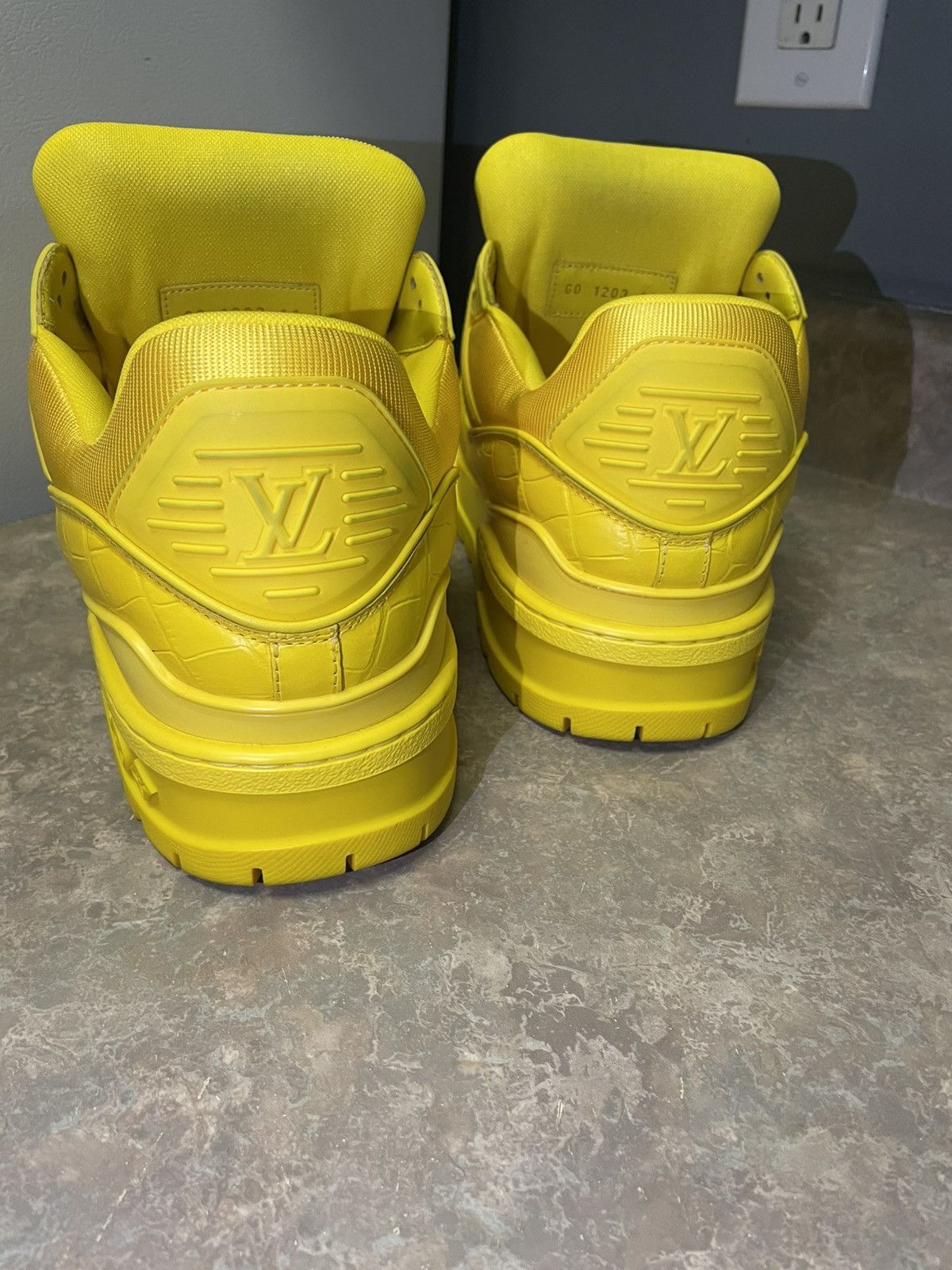Louis Vuitton LV trainer maxi sneaker Size US 11 / EU 44 - 6 Thumbnail