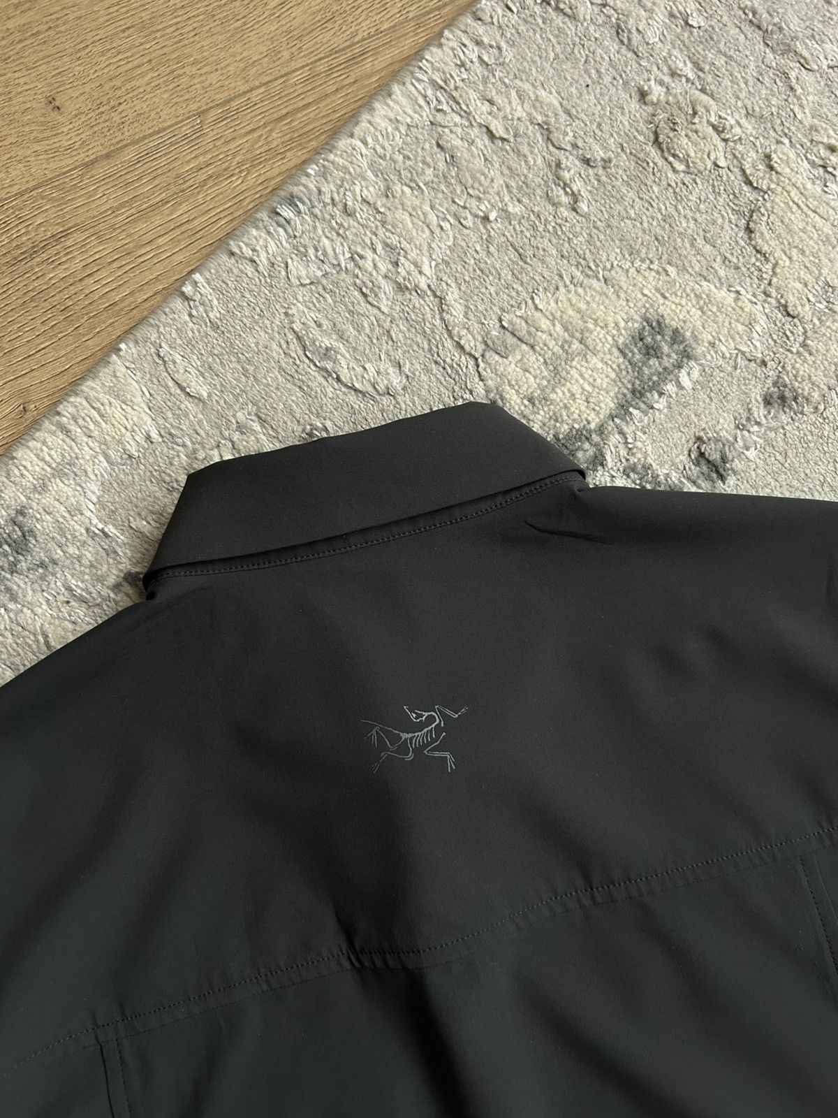 Arc’teryx Man’s Gorpcore gray shirt size S