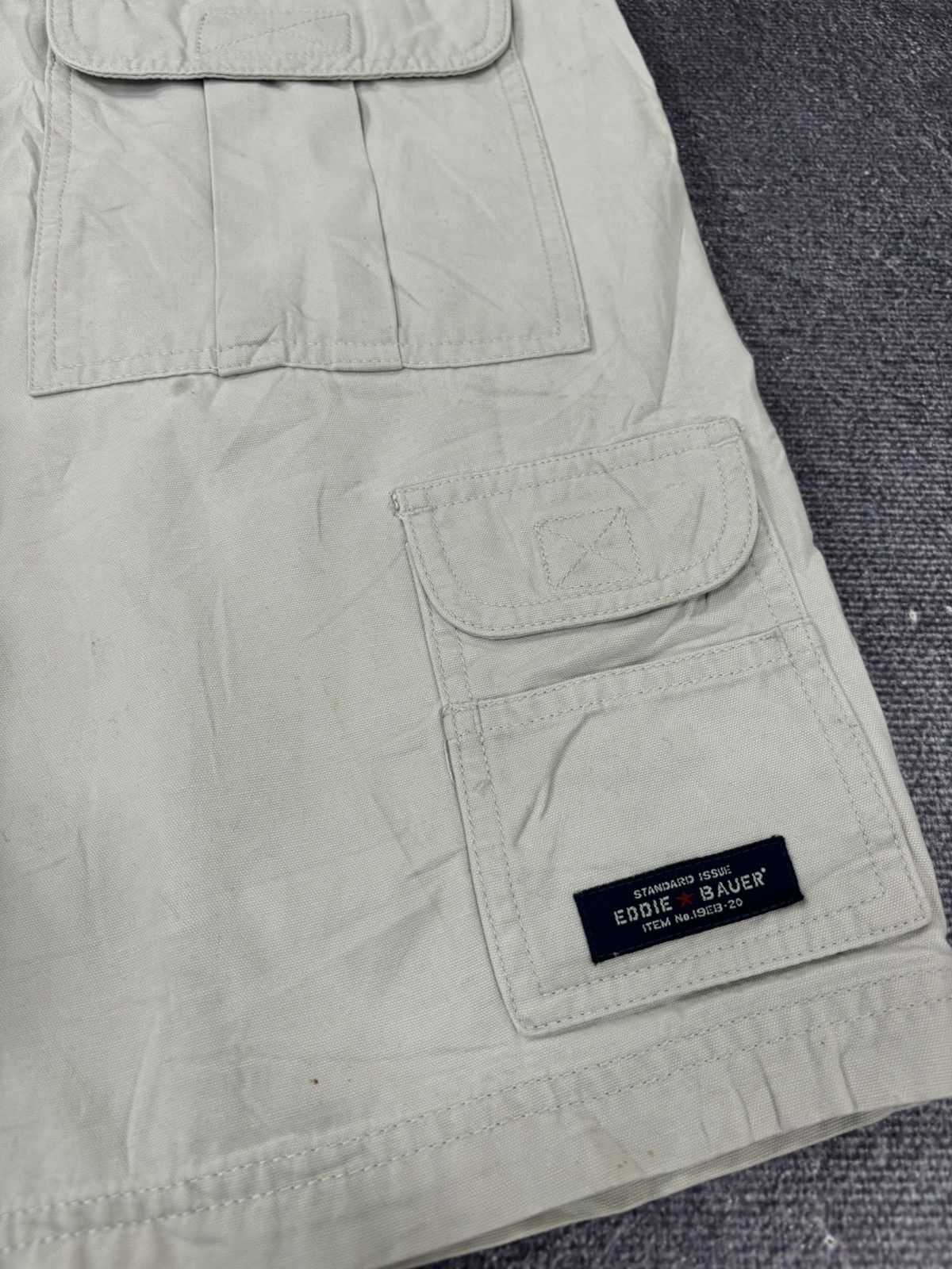 Eddie Bauer Vintage Eddie Bauer Legend Beige Utility Field Cargo Shorts Size US 34 / EU 50 - 17 Thumbnail
