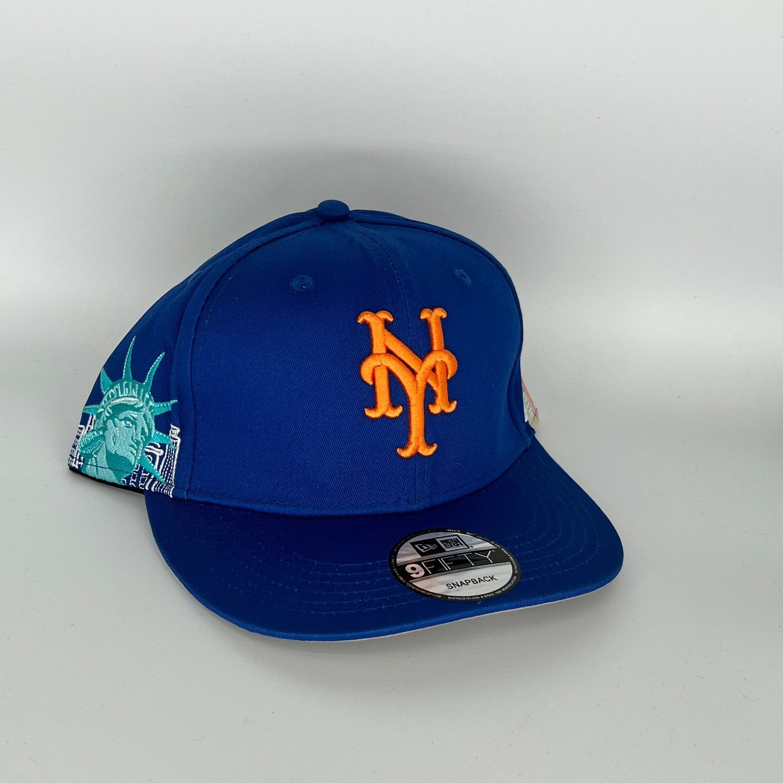 New Era Blue New York Mets Statue of Liberty Side Patch New Era MLB Size ONE SIZE - 1 Thumbnail