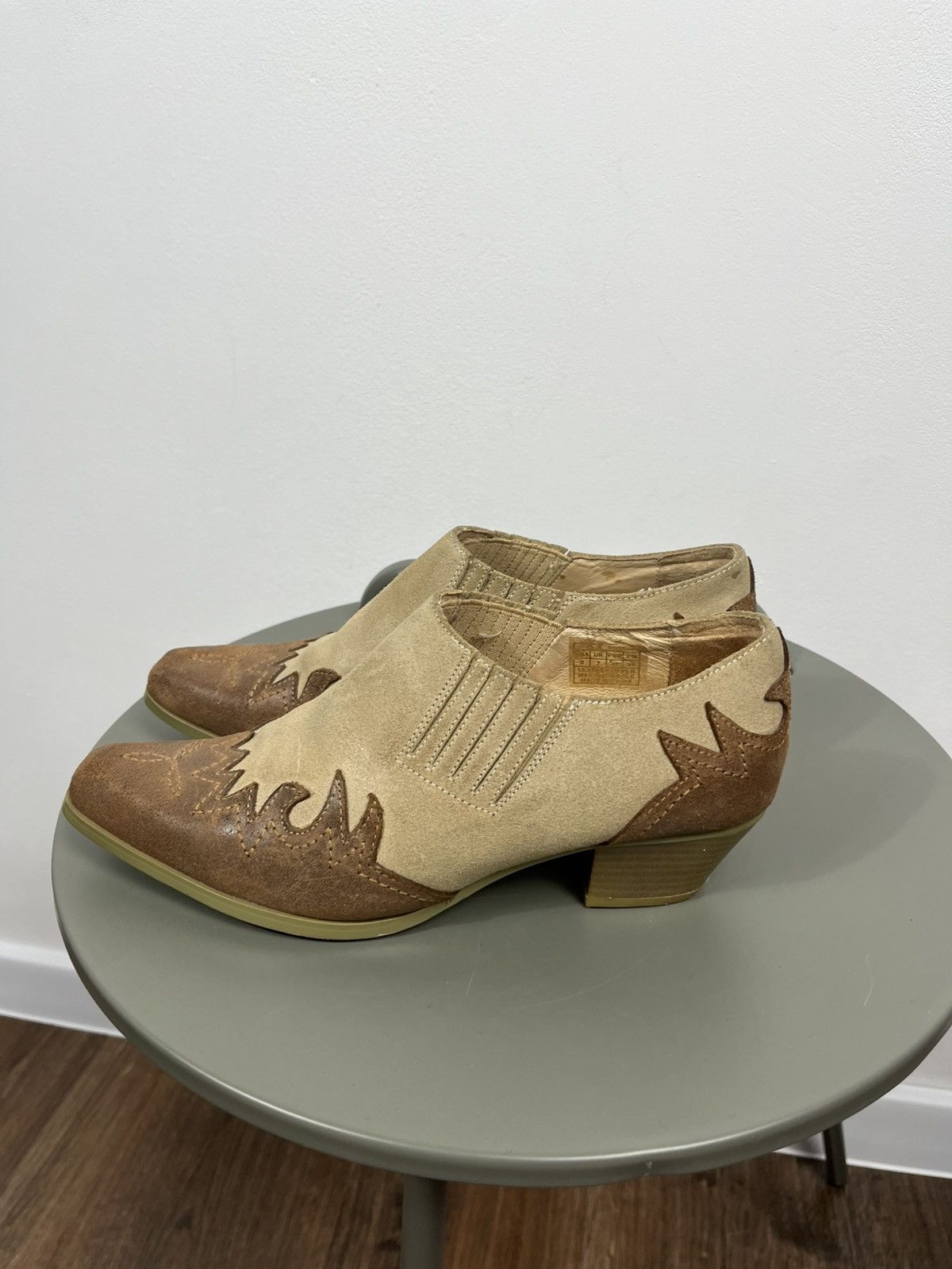 Other Womens Two Tone Suede Western Style Pumps Low Heel EU 40 Size US 9 / IT 39 - 8 Thumbnail