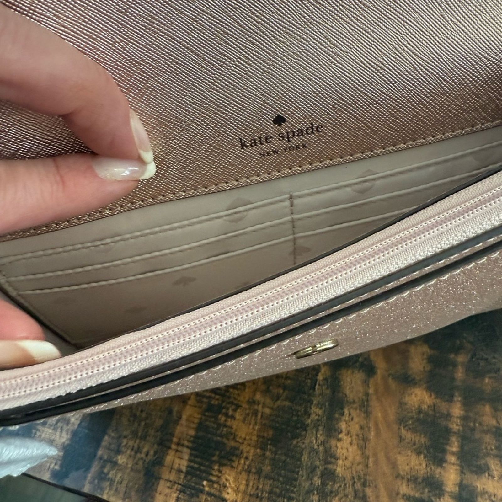 Kate Spade KATE SPADE Rosegold Glitter Fabric Flap Crossbody Size ONE SIZE - 5 Thumbnail