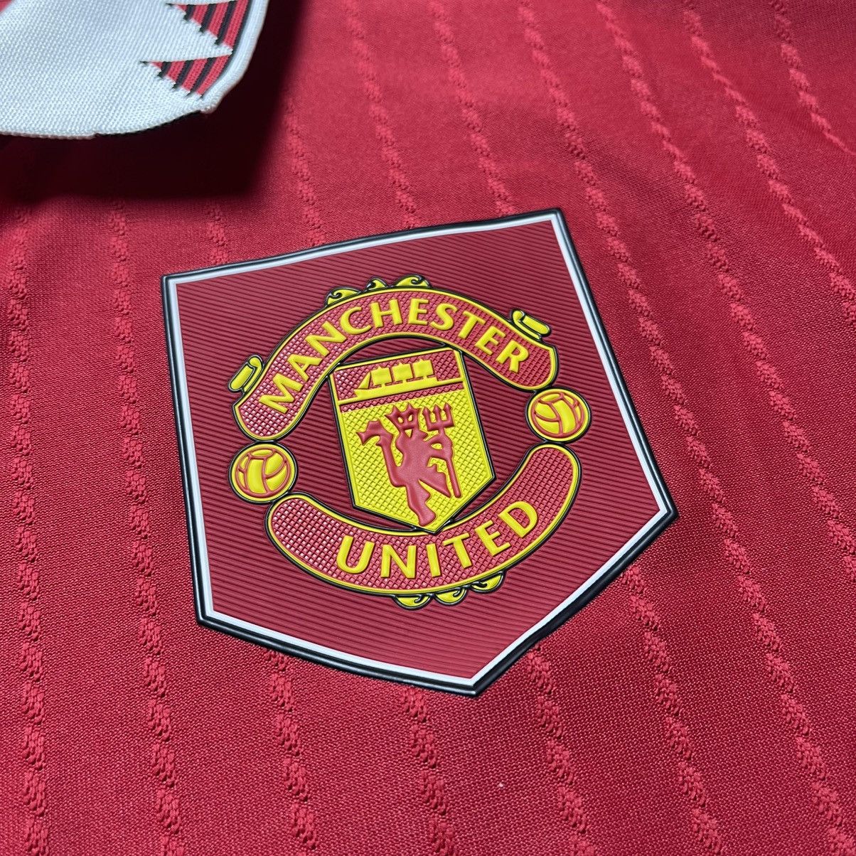 Vintage MANCHESTER UNITED ADIDAS 2022/2023 SOCCER JERSEY #7 RONALDO Size US M / EU 48-50 / 2 - 8 Thumbnail
