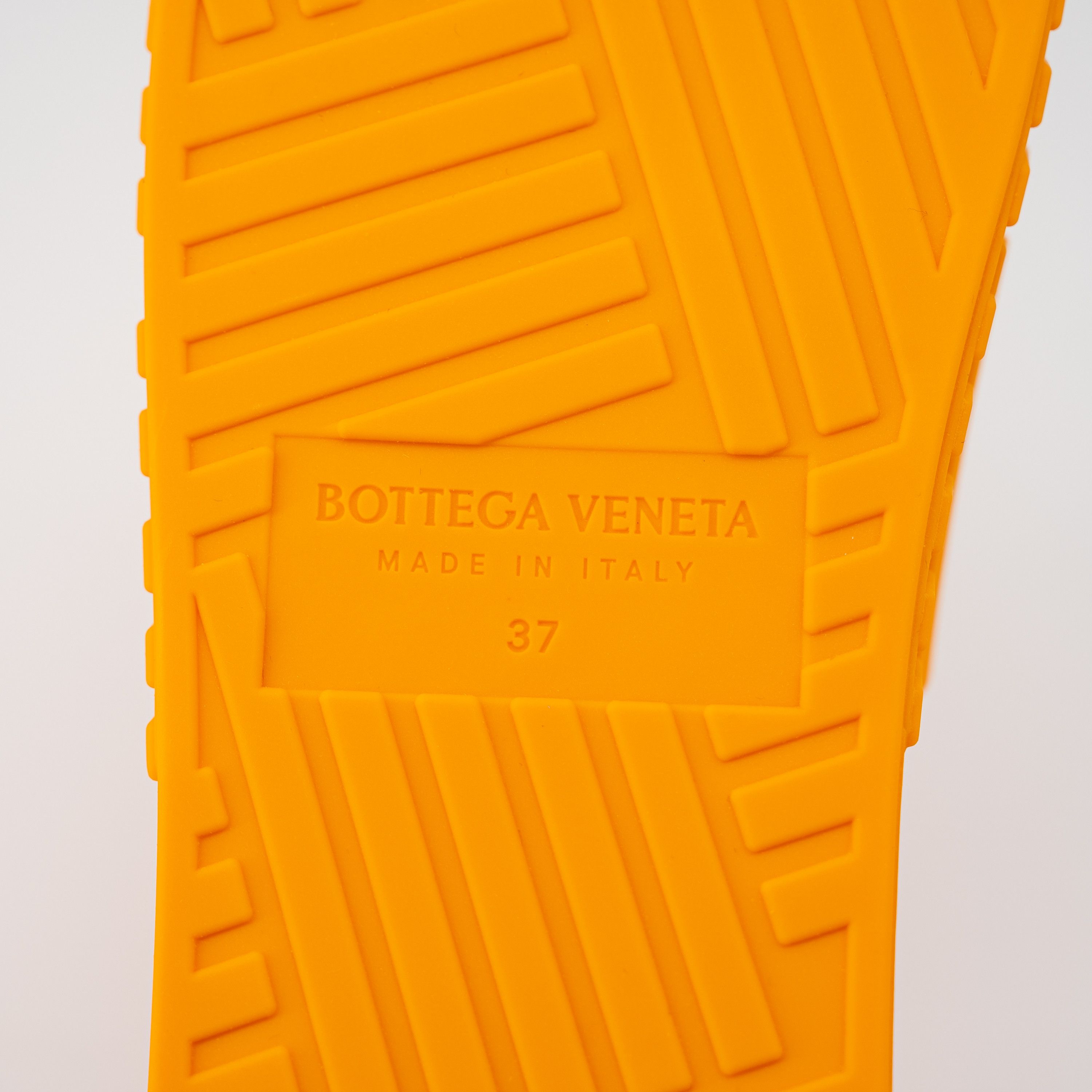 Bottega Veneta 39 9 us Bottega Veneta Rubber Slide Sandals Orange Tangerine Size US 9 / IT 39 - 8 Thumbnail