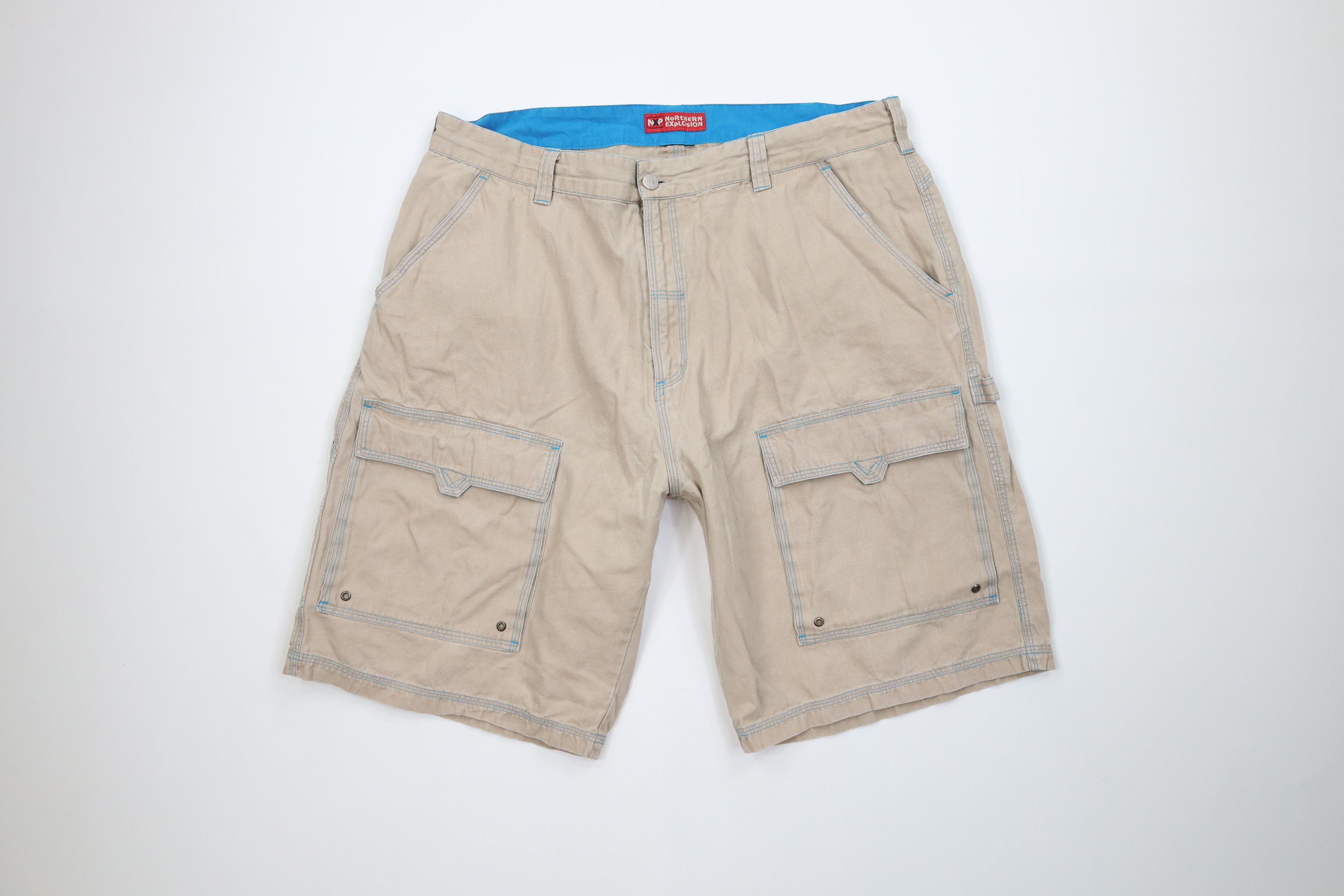 Vintage 90s Y2K Streetwear Pocket Skateboard Cargo Shorts