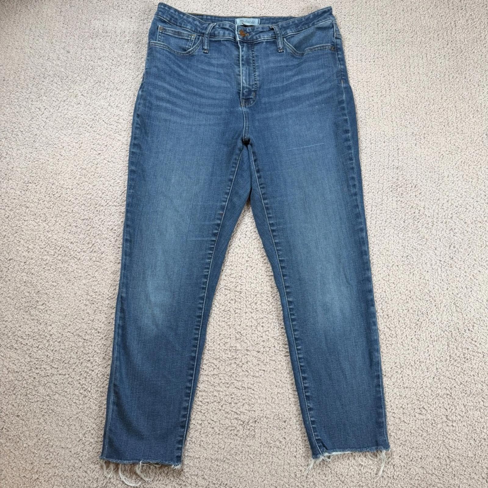 Madewell Madewell Jeans Womens 32 Raw Hem Cropped Straight Leg Size 32" / US 10 / IT 46 - 1 Thumbnail