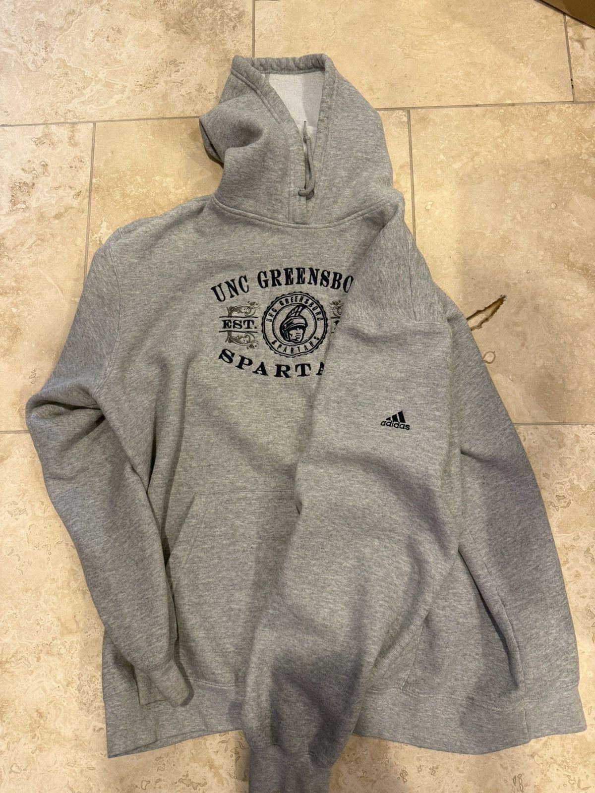 Adidas Vintage Adidas Collage light grey hoodie Size US XL / EU 56 / 4 - 2 Thumbnail
