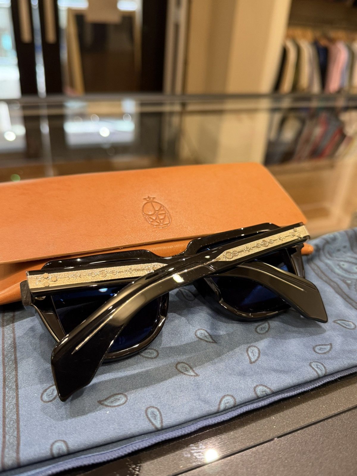 Jacques Marie Mage Jacques Marie Mage Taos Hopper Sunglasses - Bloodstone Size ONE SIZE - 7 Thumbnail