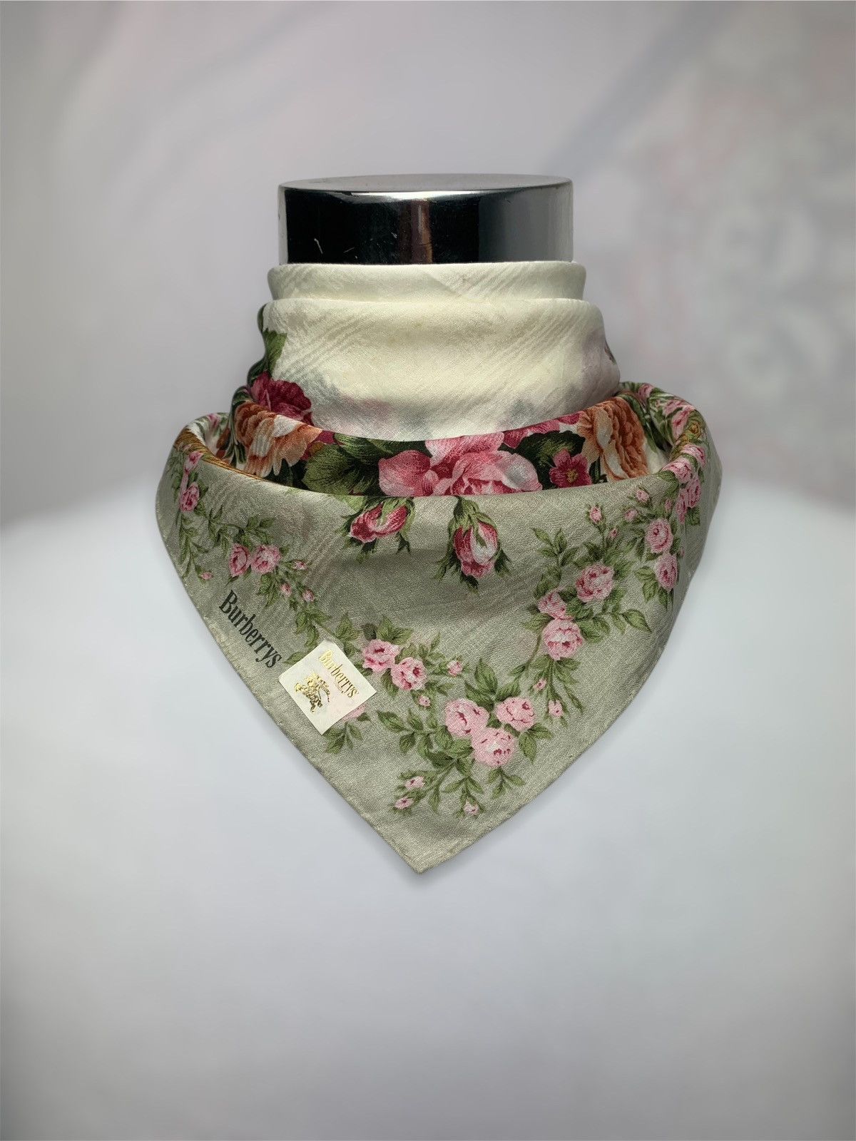 Burberry Burberry Handkerchief / Neckerchief / Bandana Size ONE SIZE - 1 Thumbnail